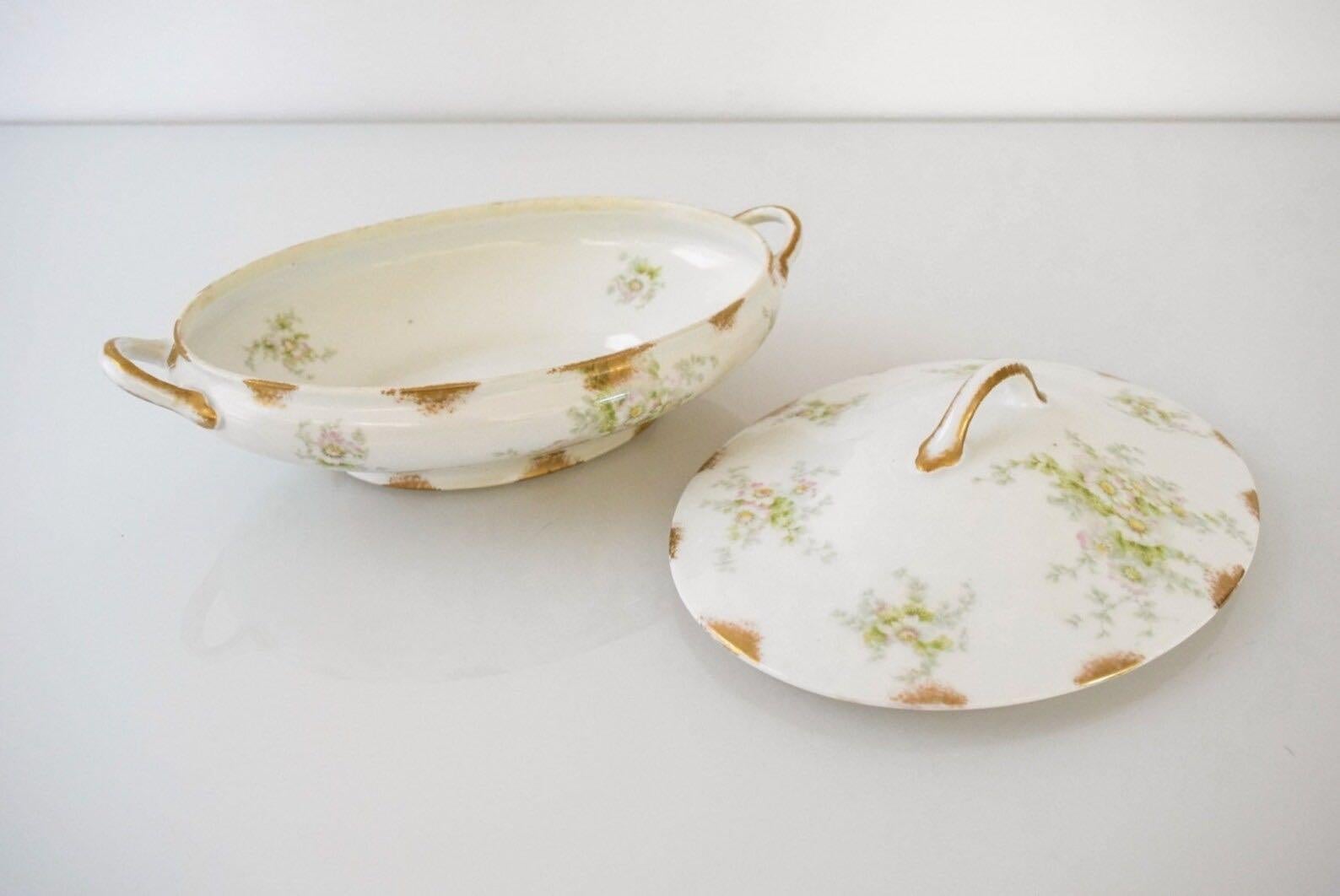 French Antique Covered Serving Bowl or Tureen by Haviland Limoges For Sale