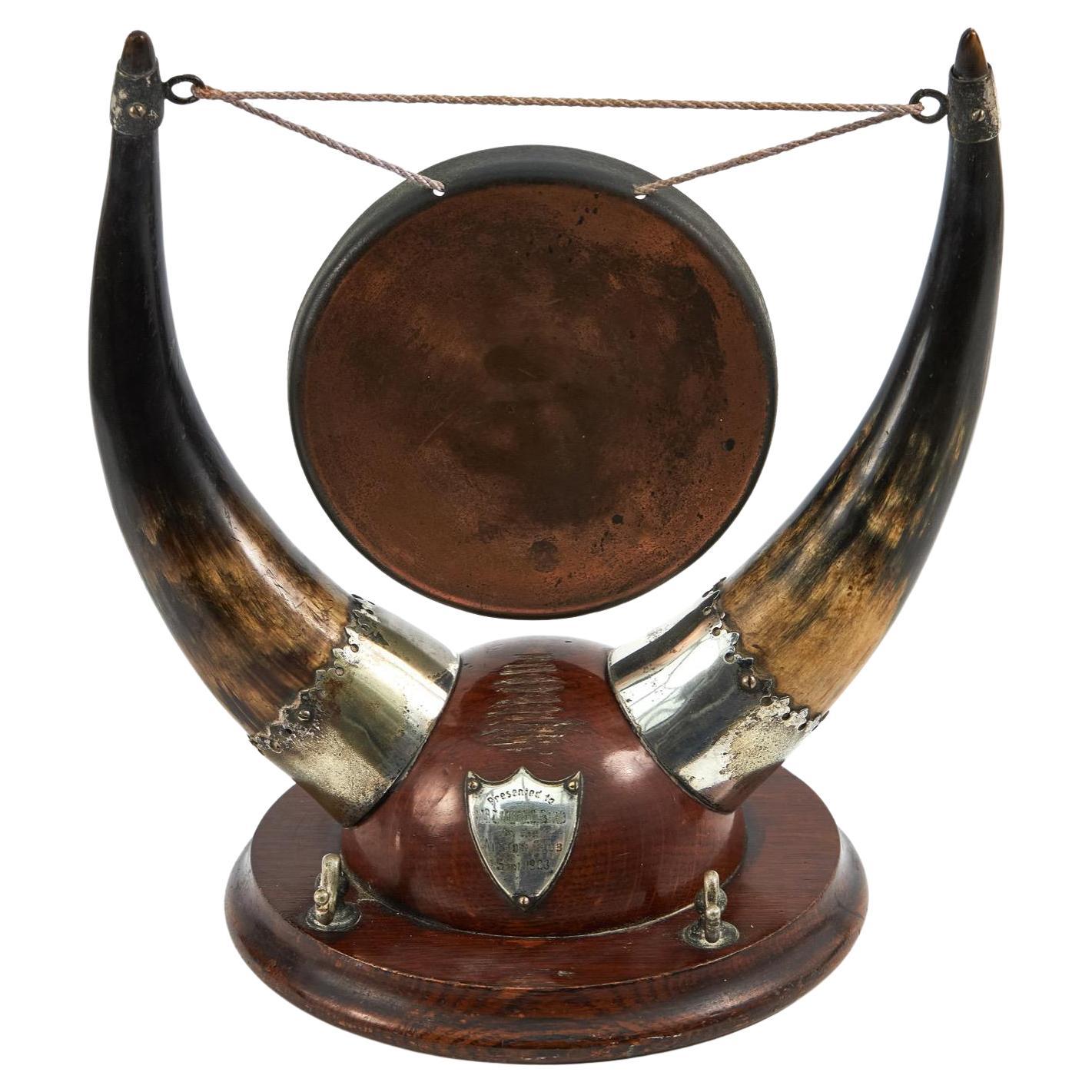 Antiker Kuh Horn Tischgong