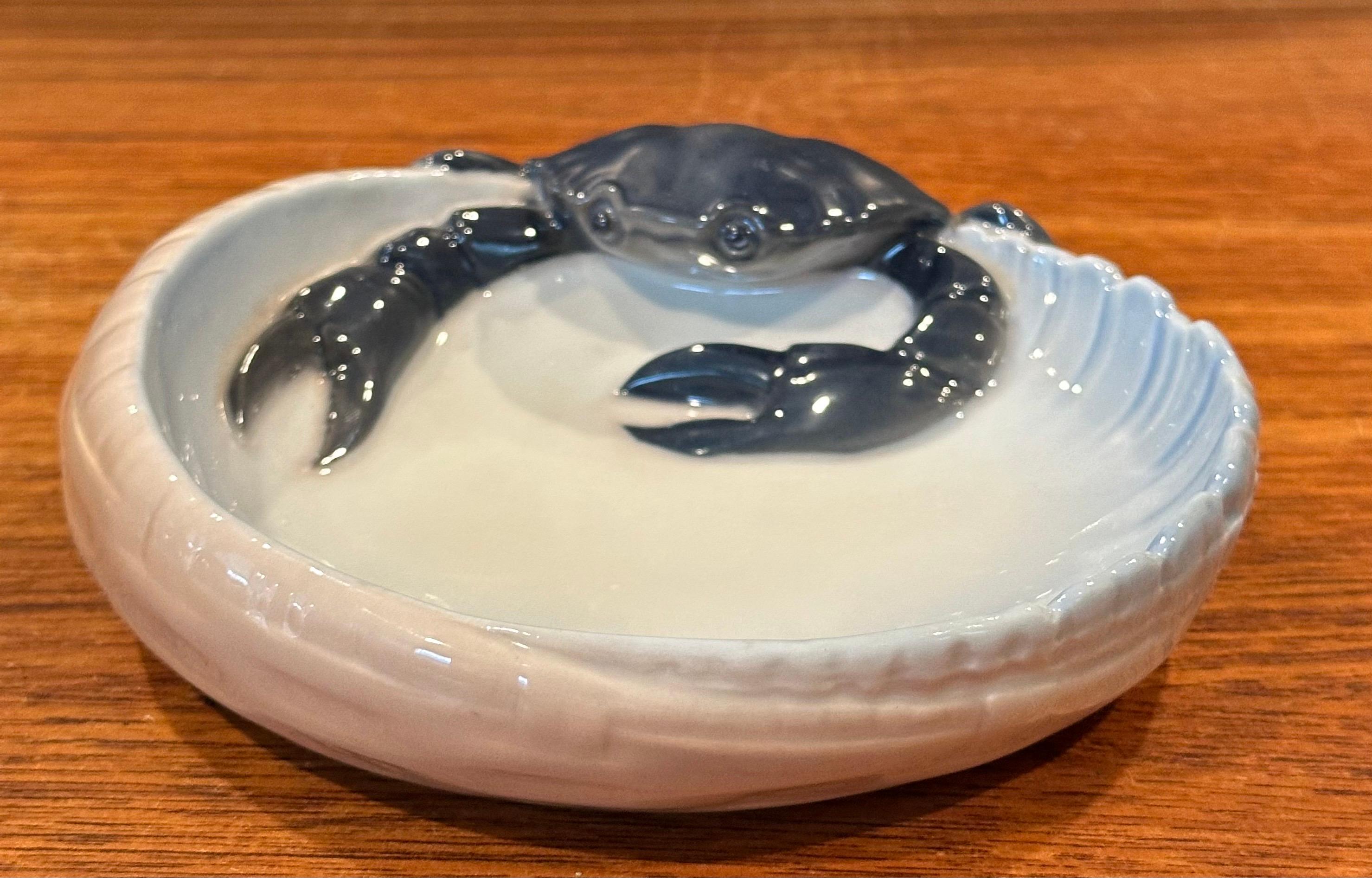 Antique Crab Bowl by Jorgen Balslov for Royal Copenhagen For Sale 3