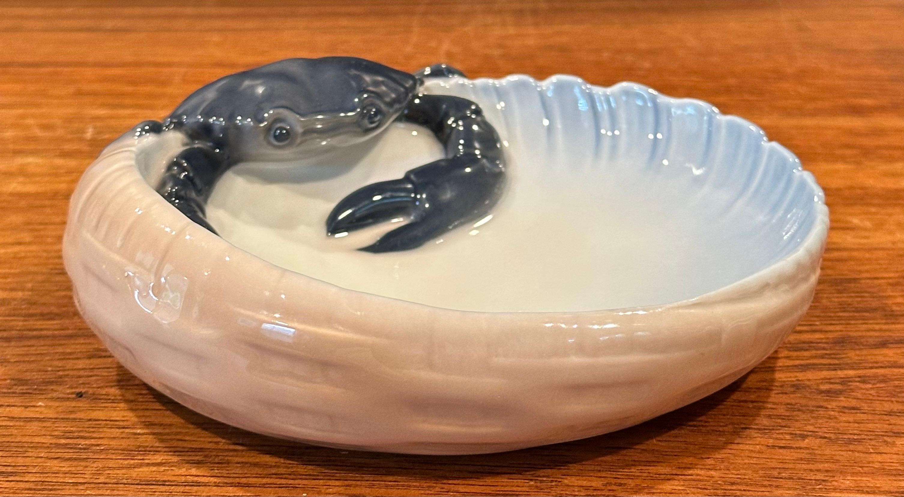 Antique Crab Bowl by Jorgen Balslov for Royal Copenhagen For Sale 4