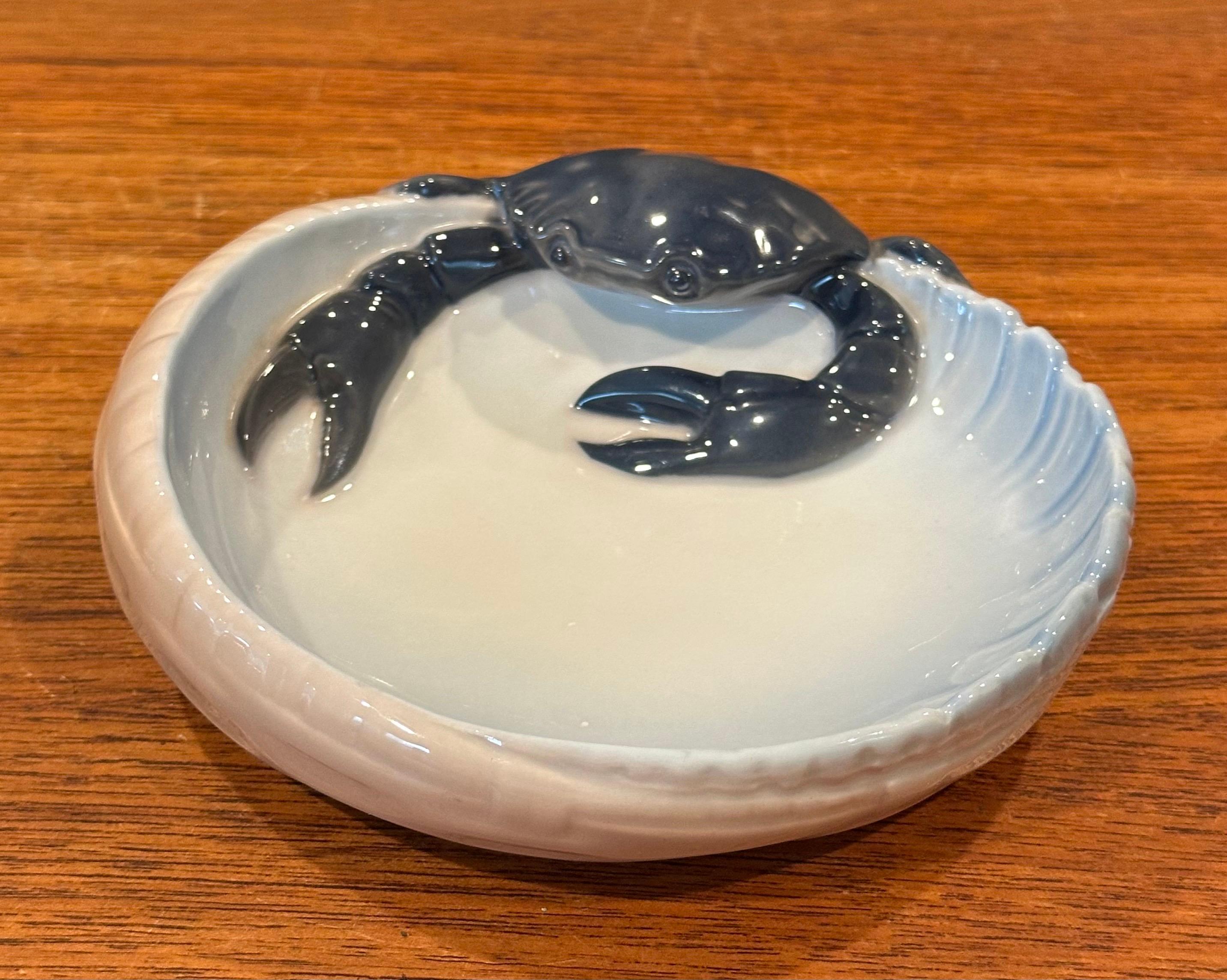 Antique Crab Bowl by Jorgen Balslov for Royal Copenhagen In Good Condition For Sale In San Diego, CA