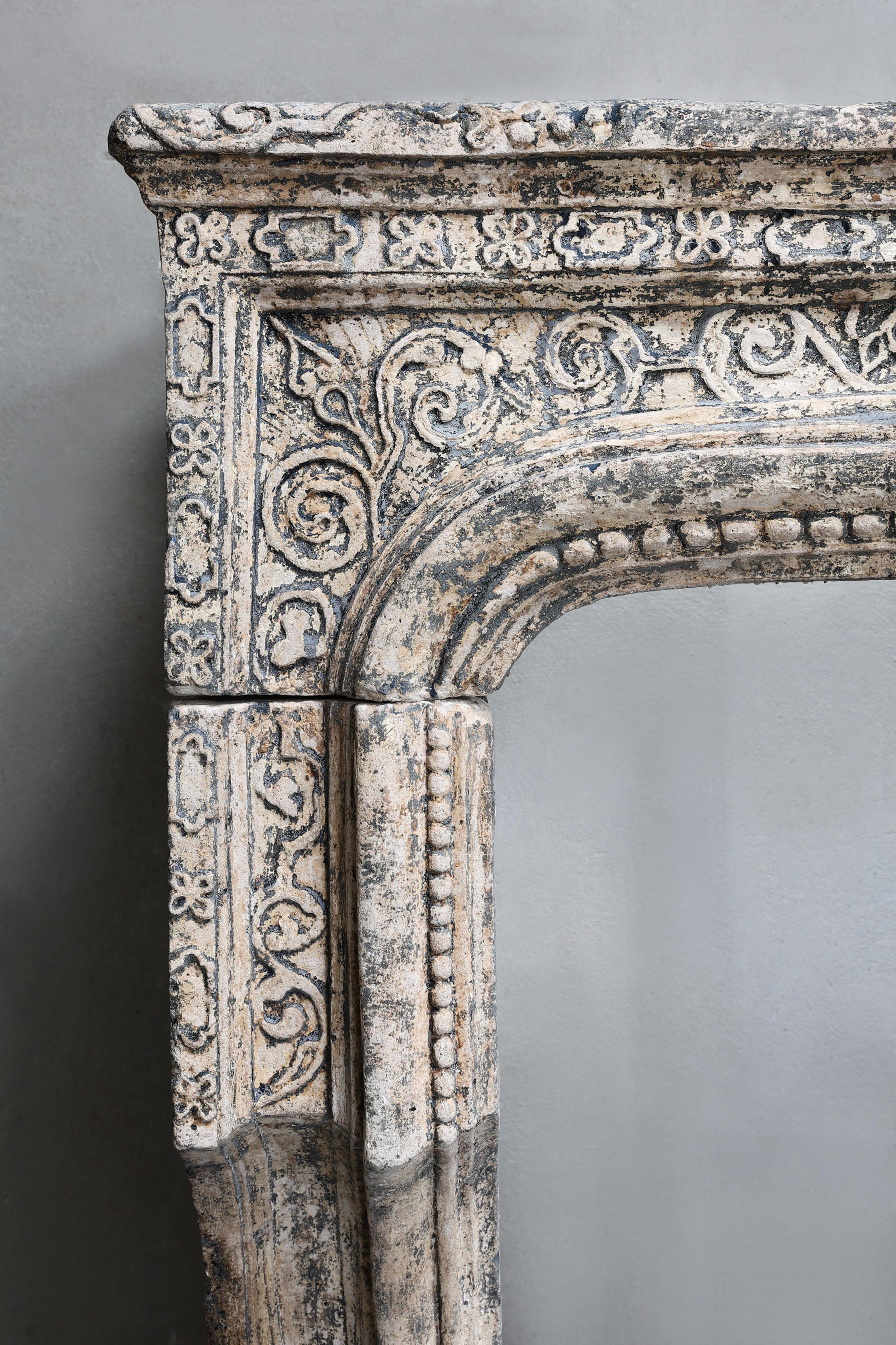 Antique crafted fireplace from the 19th century, Louis XIV For Sale 3