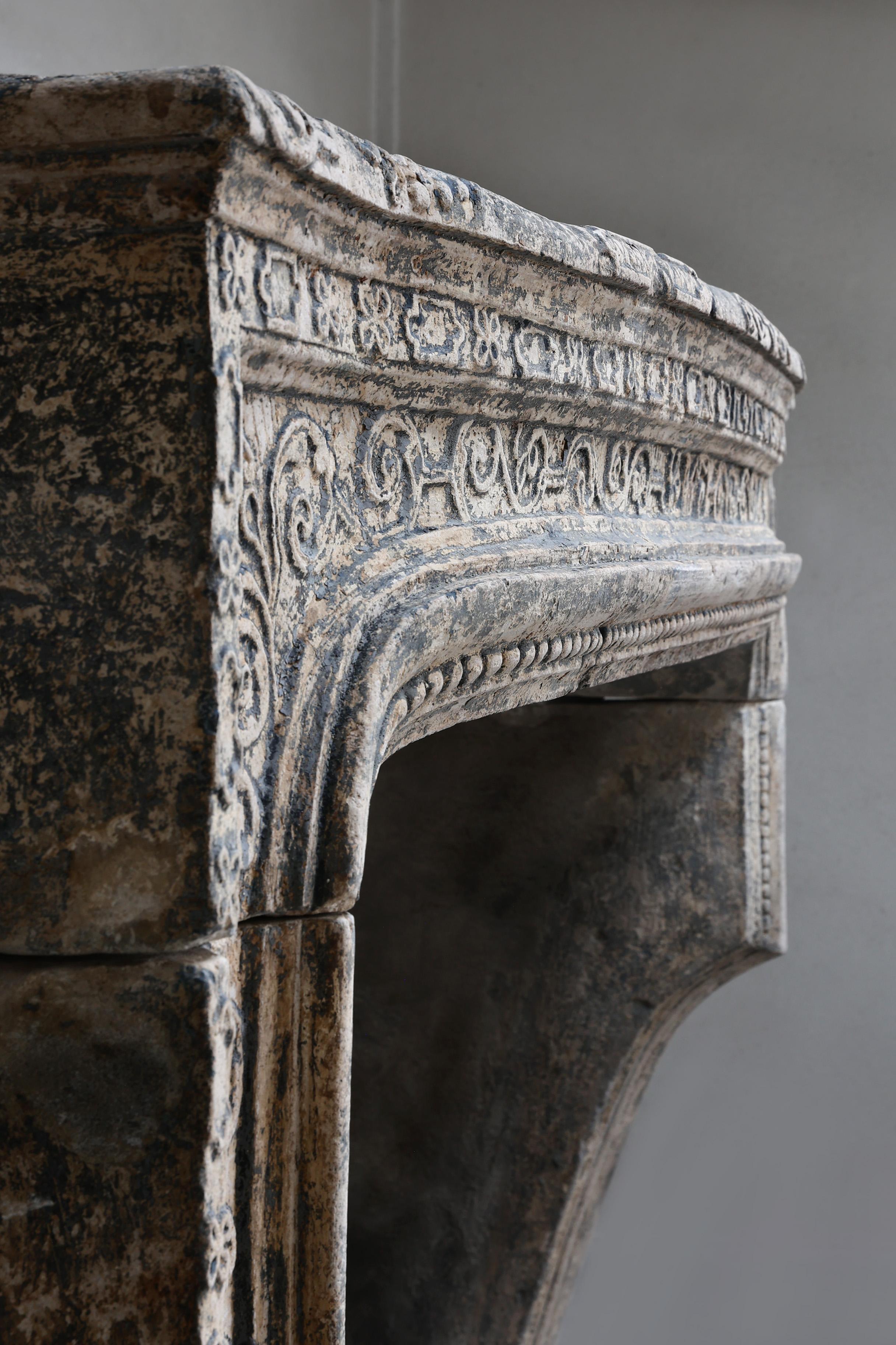 Antique crafted fireplace from the 19th century, Louis XIV For Sale 4