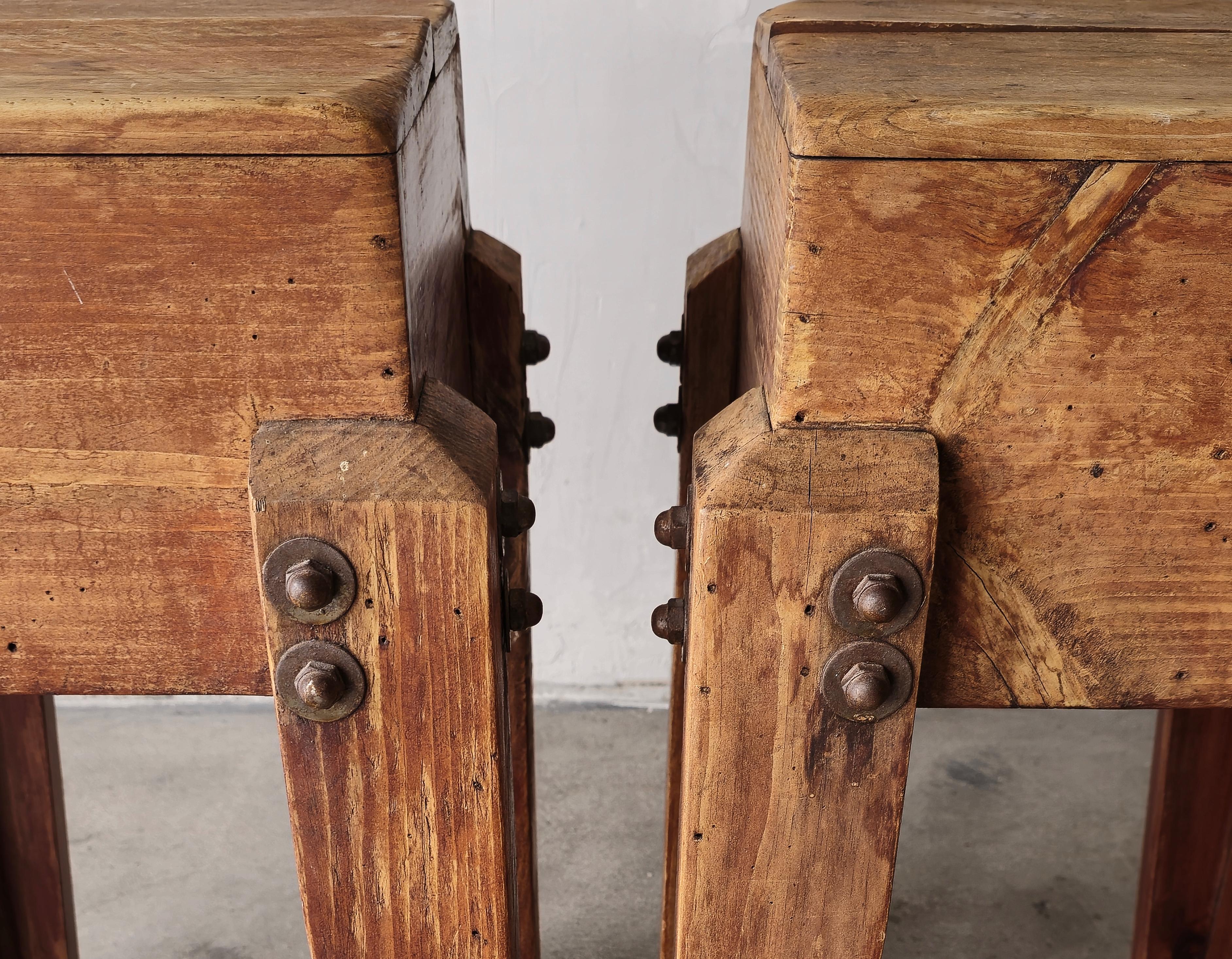 Mesa Alta y Taburetes Wabi Sabi Antiguos de Fabricación Artesana en venta 2