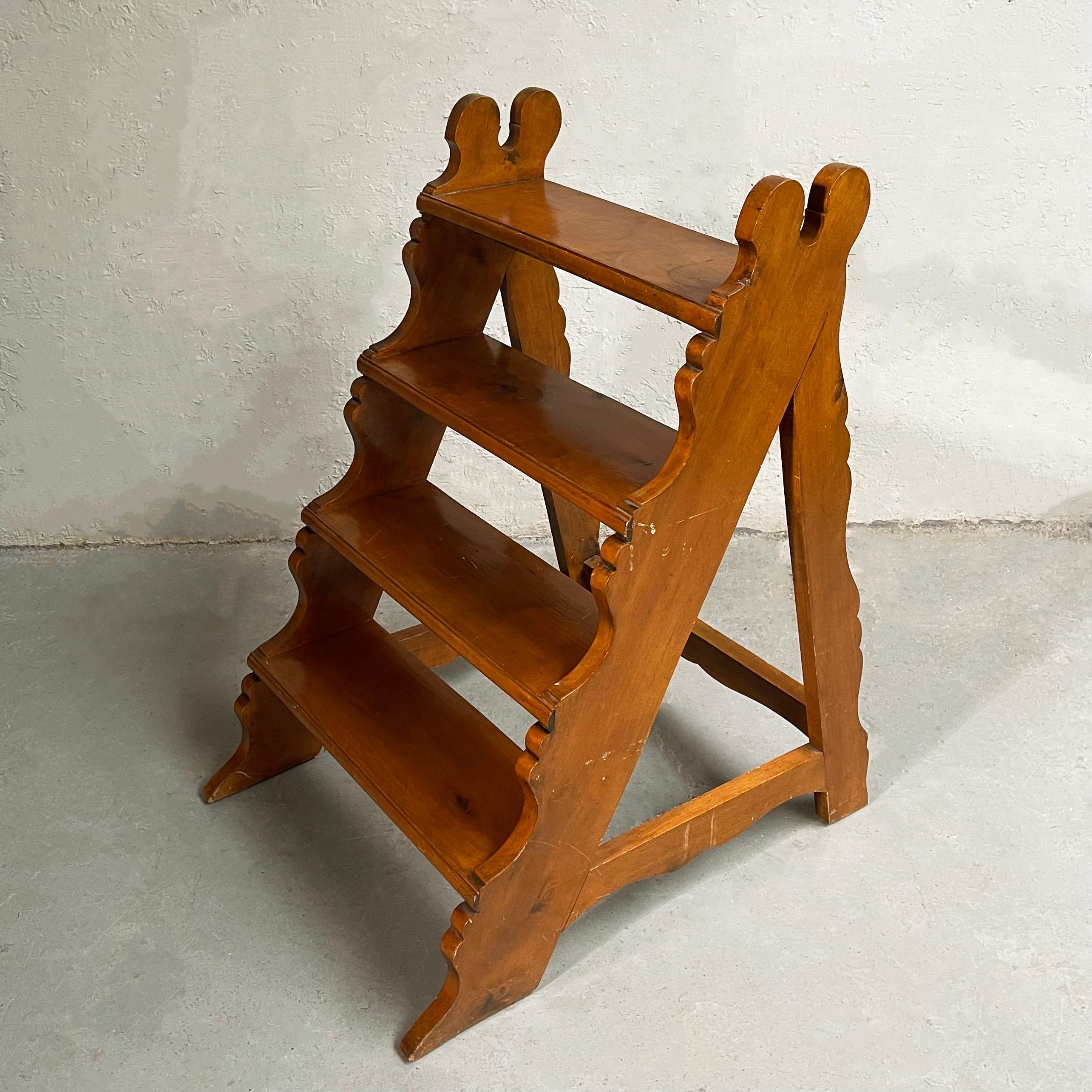 Antique Craftsman Maple Library Step Ladder In Good Condition For Sale In Brooklyn, NY