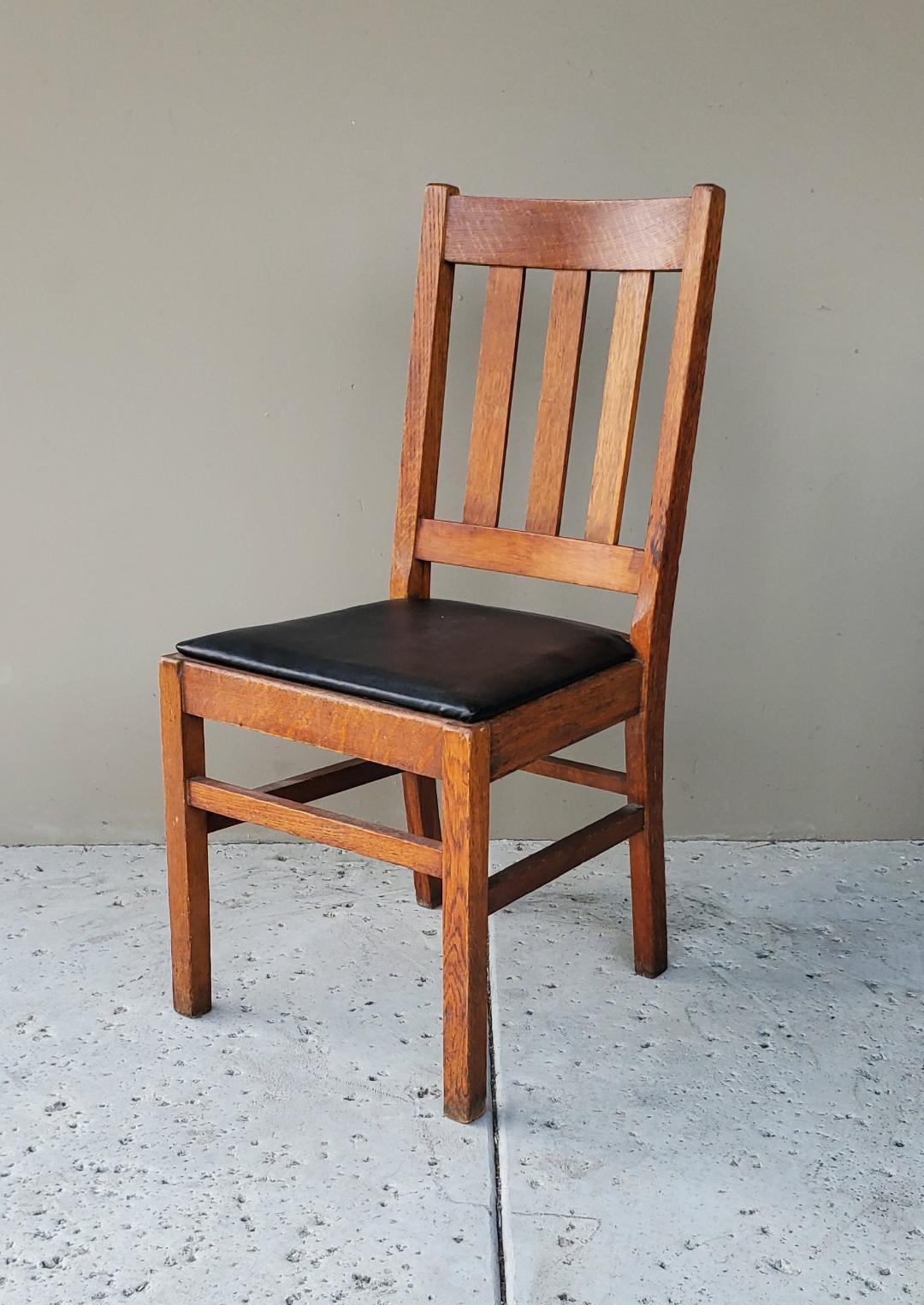 Antique Craftsman Quarter Sawn Oak Dining or Single Desk Chair Upholstered Seat (Chaise de bureau simple ou de salle à manger en chêne équarri) en vente 3