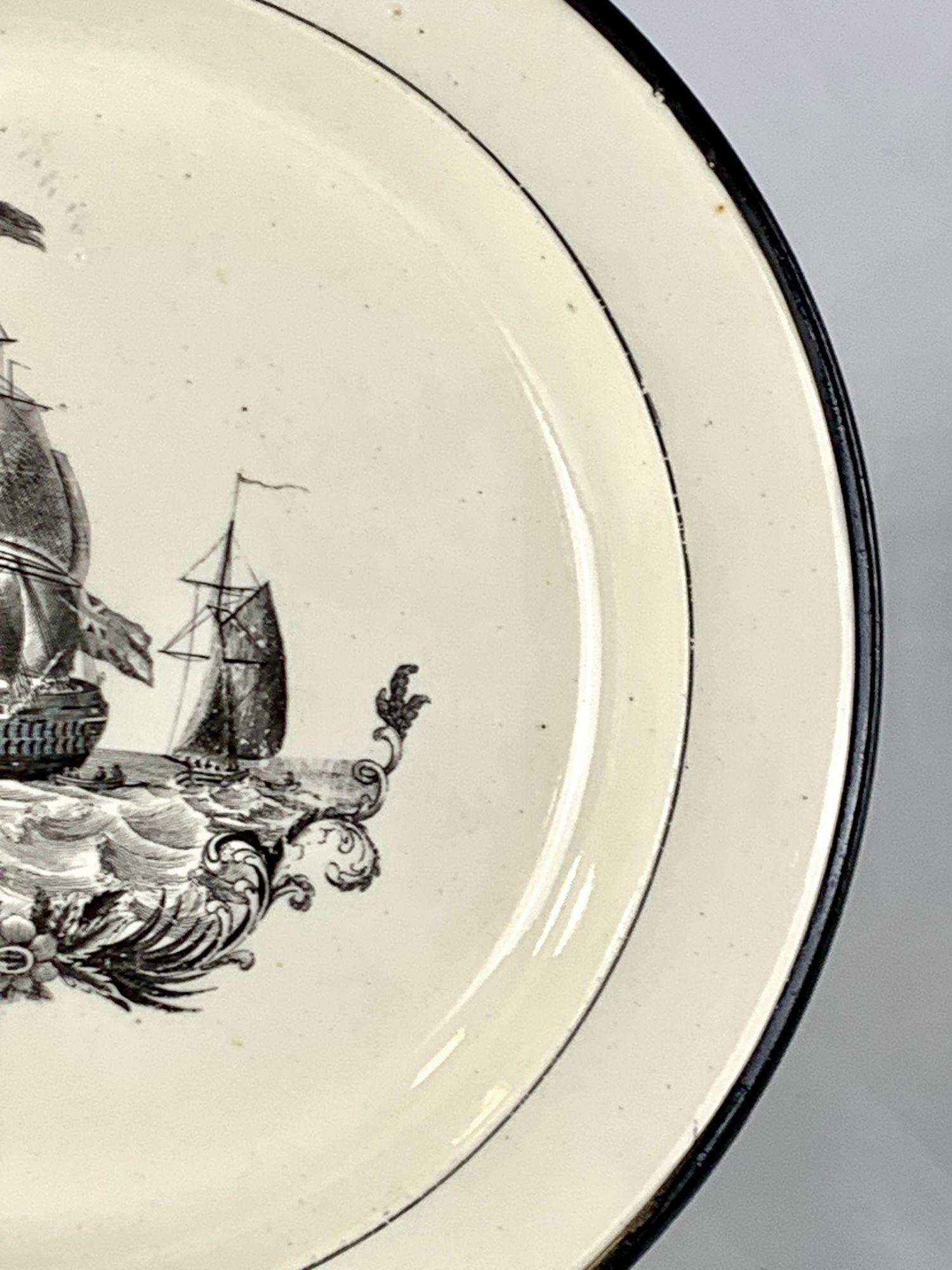 XIX secolo Antico piatto di crema con nave a vela, Inghilterra, circa 1805 in vendita