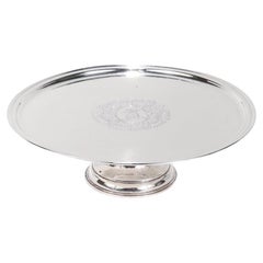 Antiguo crestado Crichton Bros. Tazza o soporte para tartas de plata de ley martillada a mano