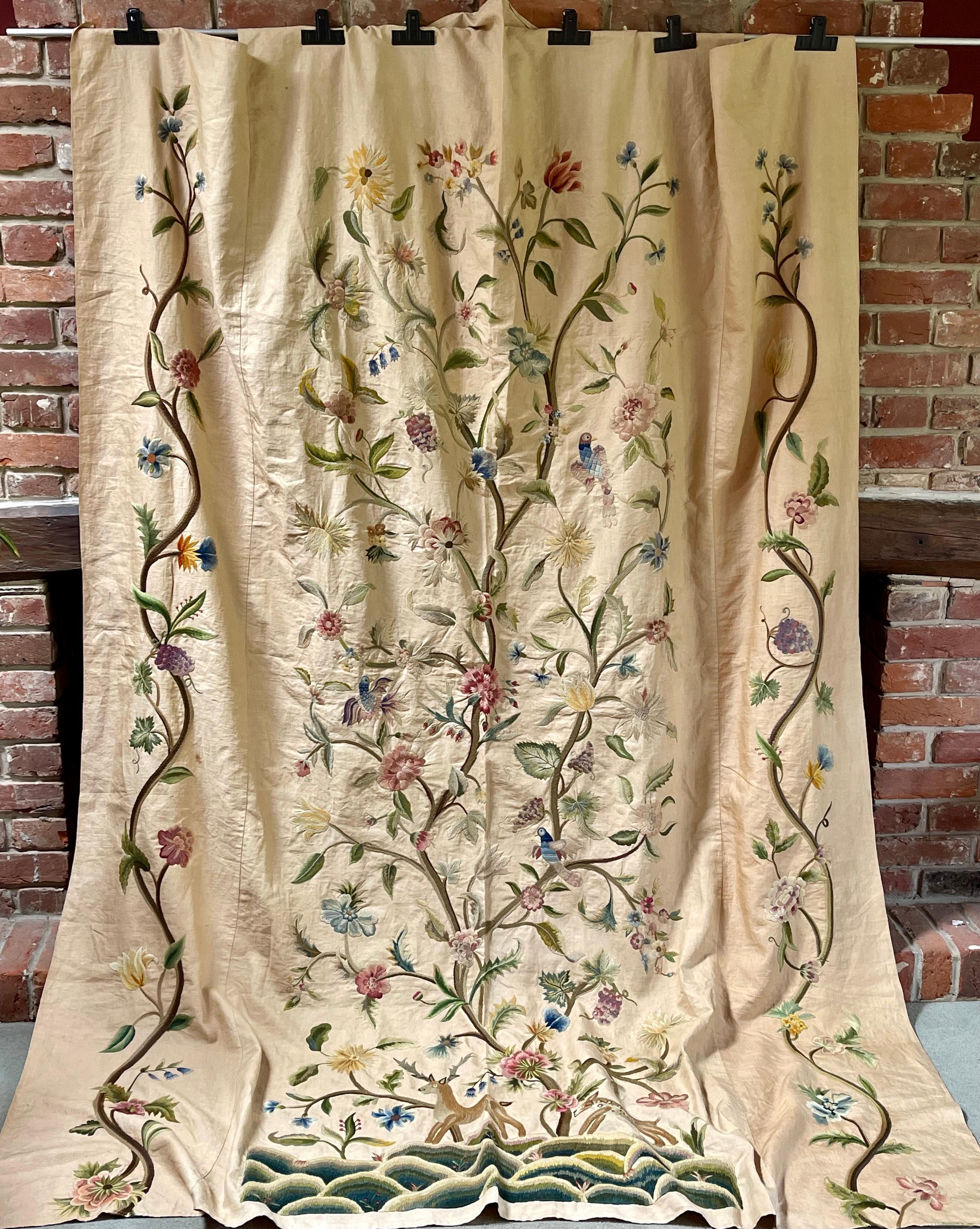 Cubierta antigua de Crewelwork Artes y Oficios ingleses 4