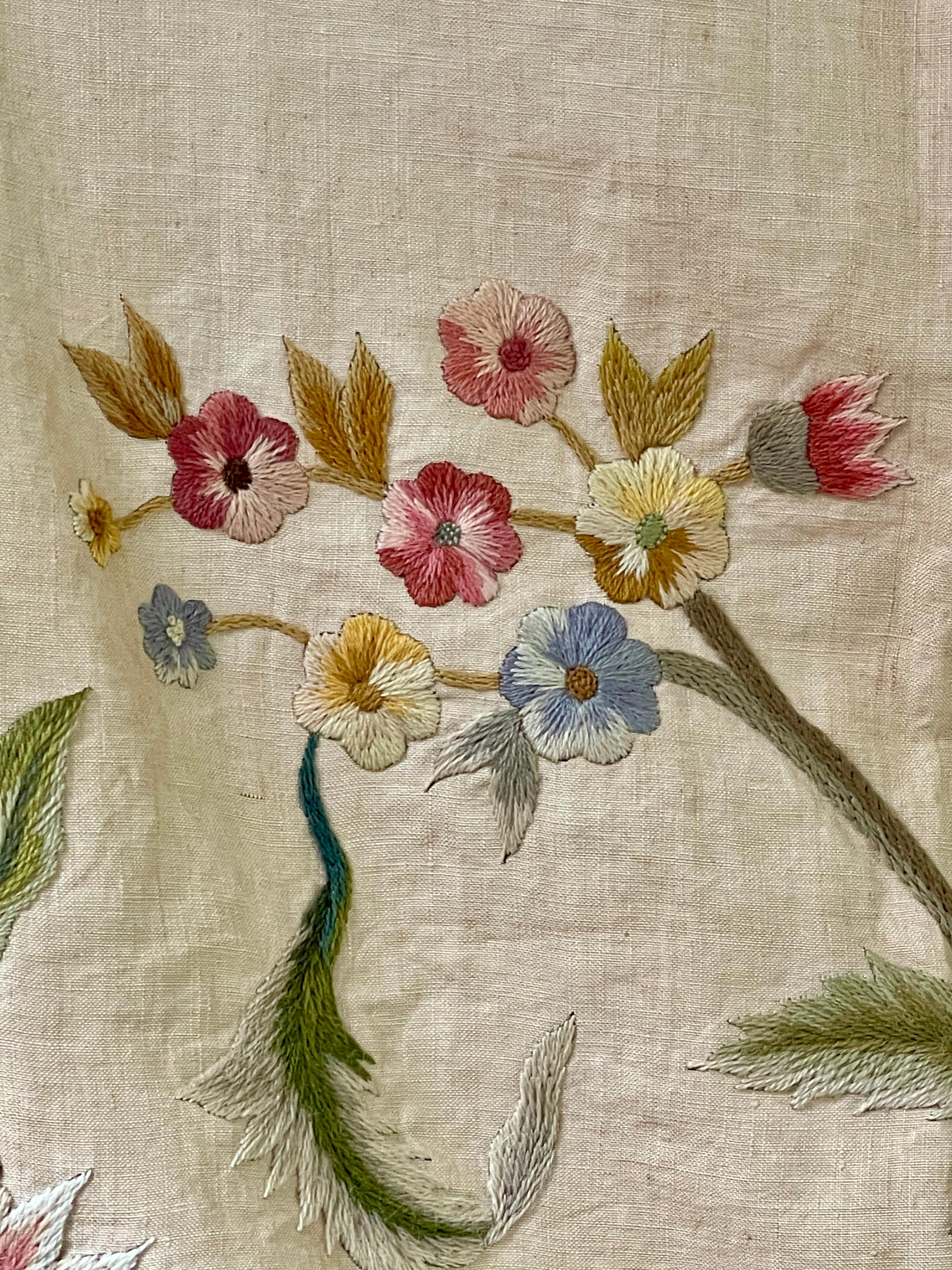Cubierta antigua de Crewelwork Artes y Oficios ingleses en Bueno Estado en Canterbury, GB