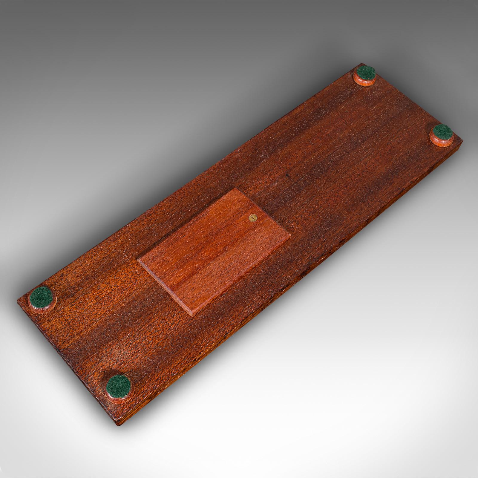 Antica tavola da cribbage, inglese, Oak, ottone, tabellone per giochi di carte, Circa 1920 in vendita 1