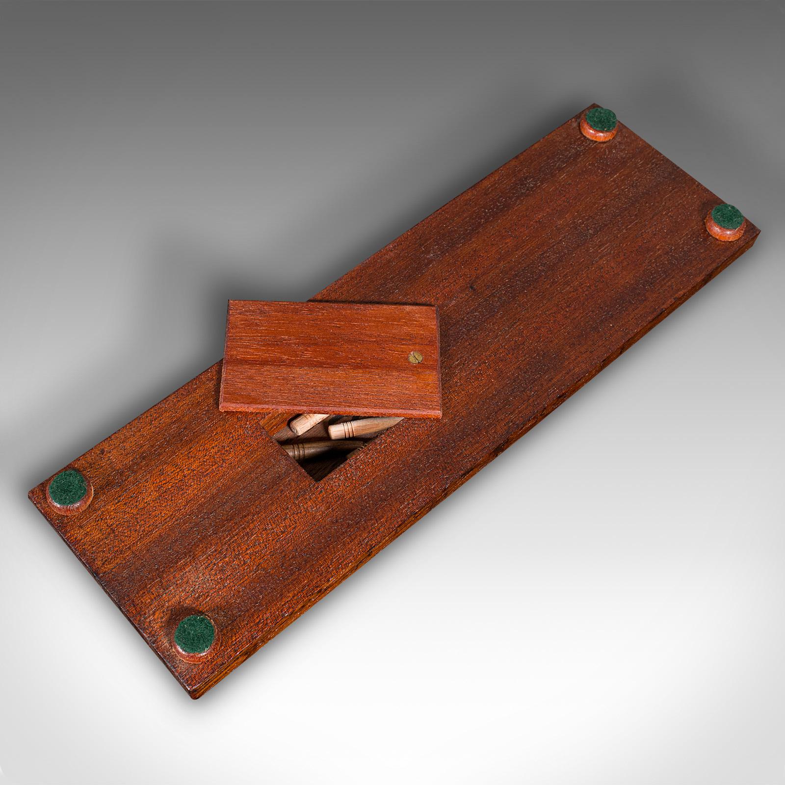 Antica tavola da cribbage, inglese, Oak, ottone, tabellone per giochi di carte, Circa 1920 in vendita 2