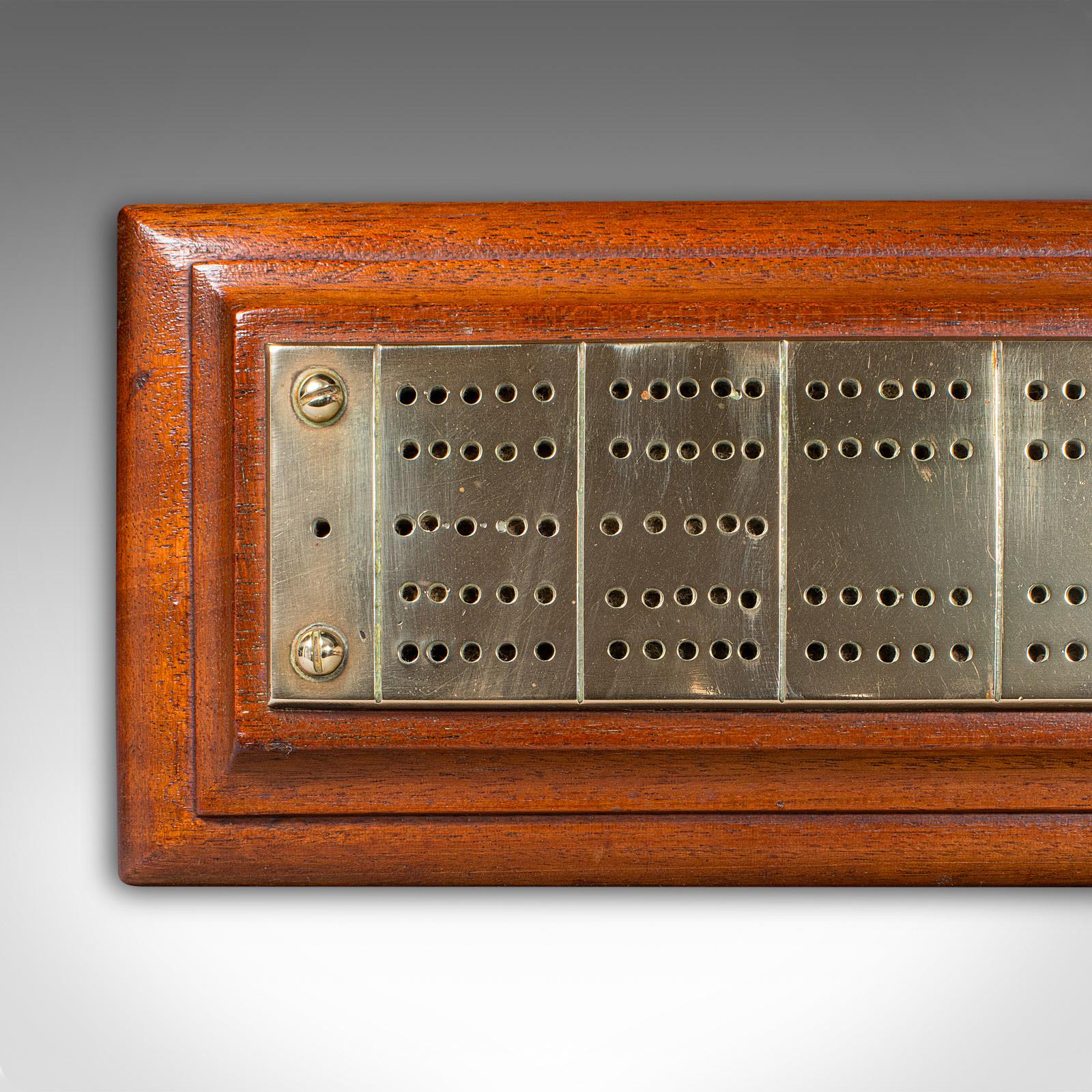 Antikes Cribbage Board, Englisch, traditionelles Spielbrett, viktorianisch, um 1900 im Zustand „Gut“ im Angebot in Hele, Devon, GB