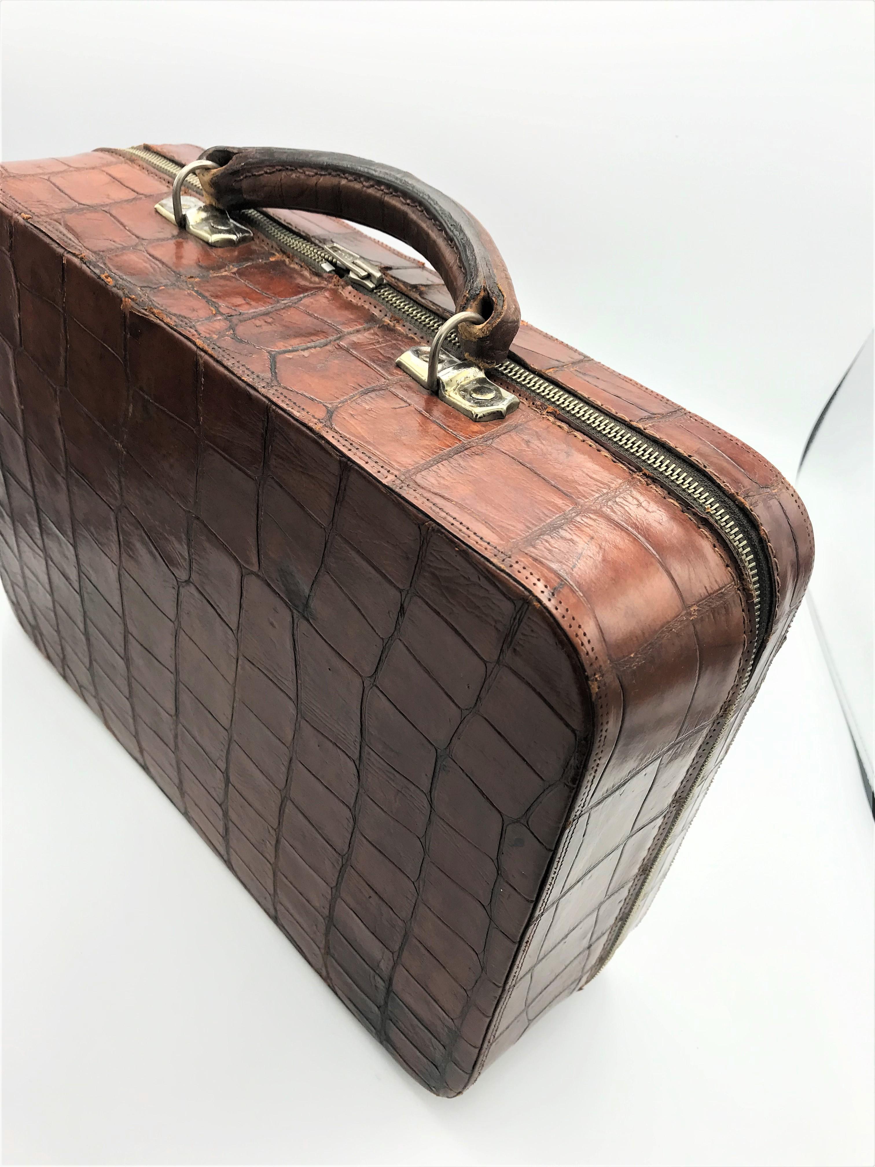 Antique Crocodile Beautycase around 19th Century UK For Sale 2