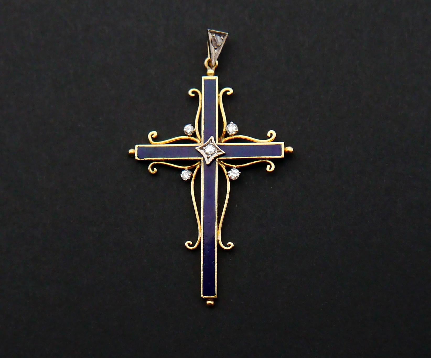 Antique Cross Crucifix Diamonds solid 18K Gold Blue Enamel  / 6.7 gr For Sale 3