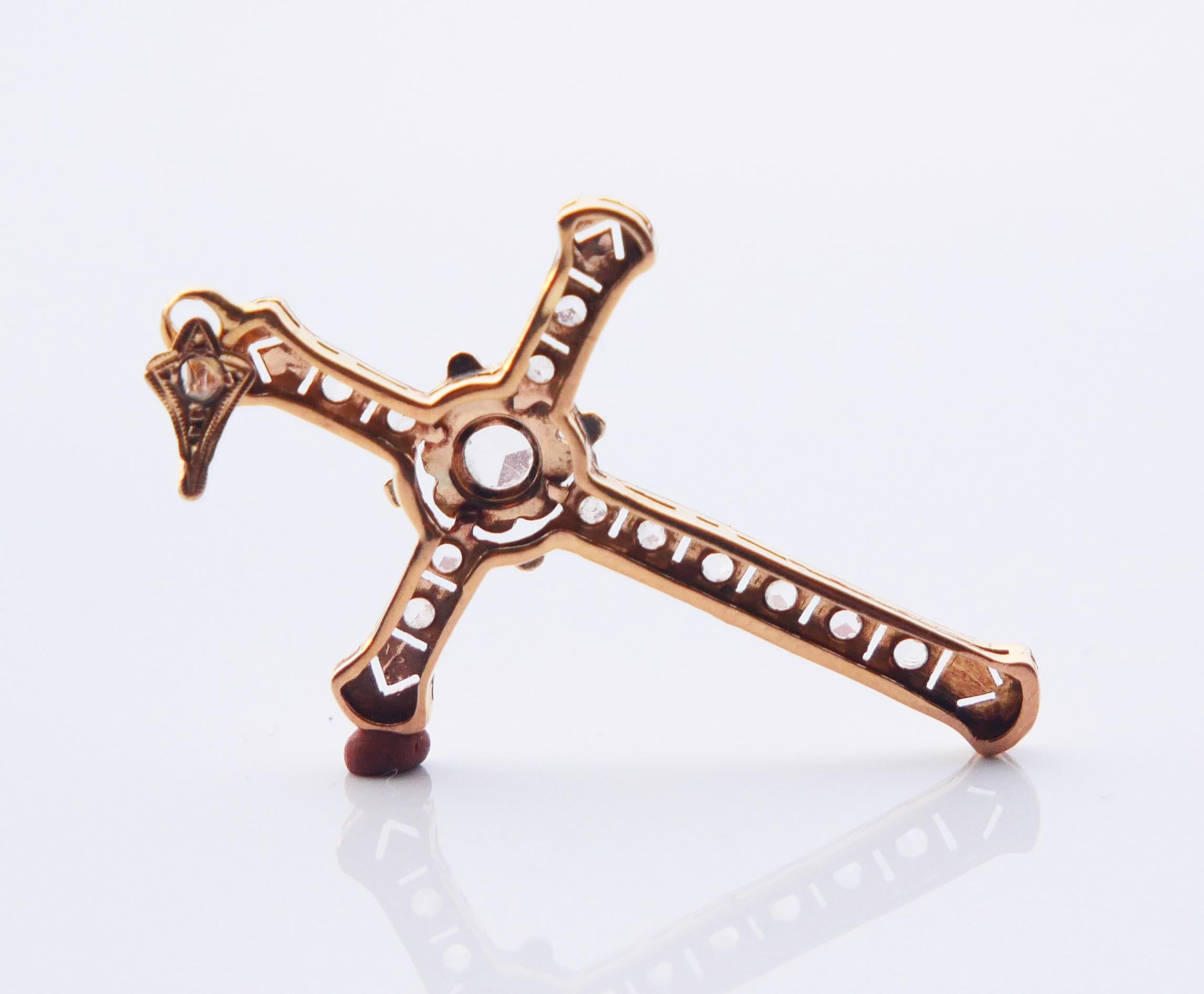 Ancien croix crucifix diamants massif or 18 carats / 1,22 g en vente 5