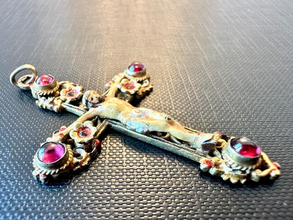 Renaissance Antique Crucifix in 835 Silver, Gold Plated with Enamel and Garnet Decoration For Sale