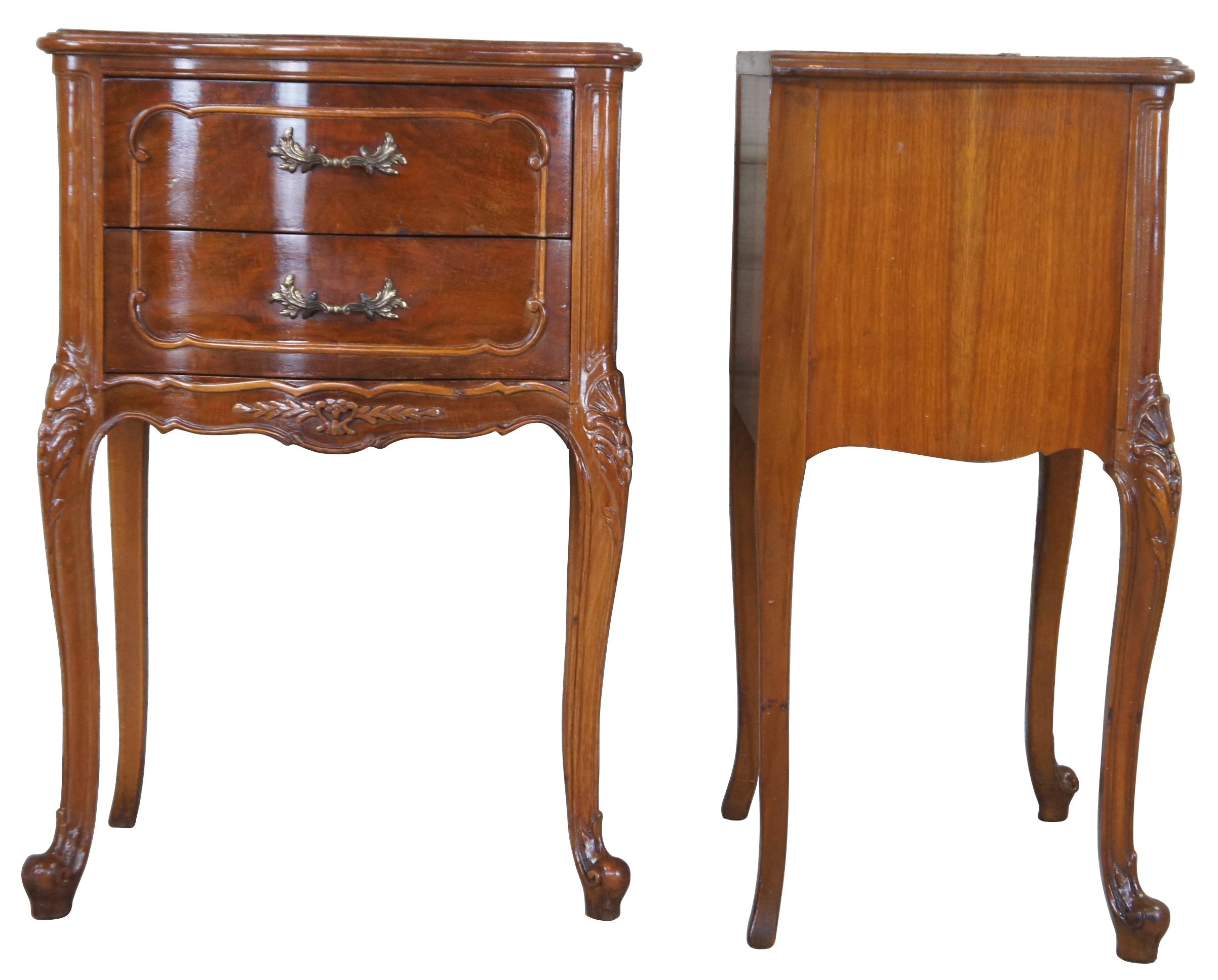 Antique Crotch Walnut French Provincial Louis XV Serpentine Nightstand Table In Good Condition In Dayton, OH