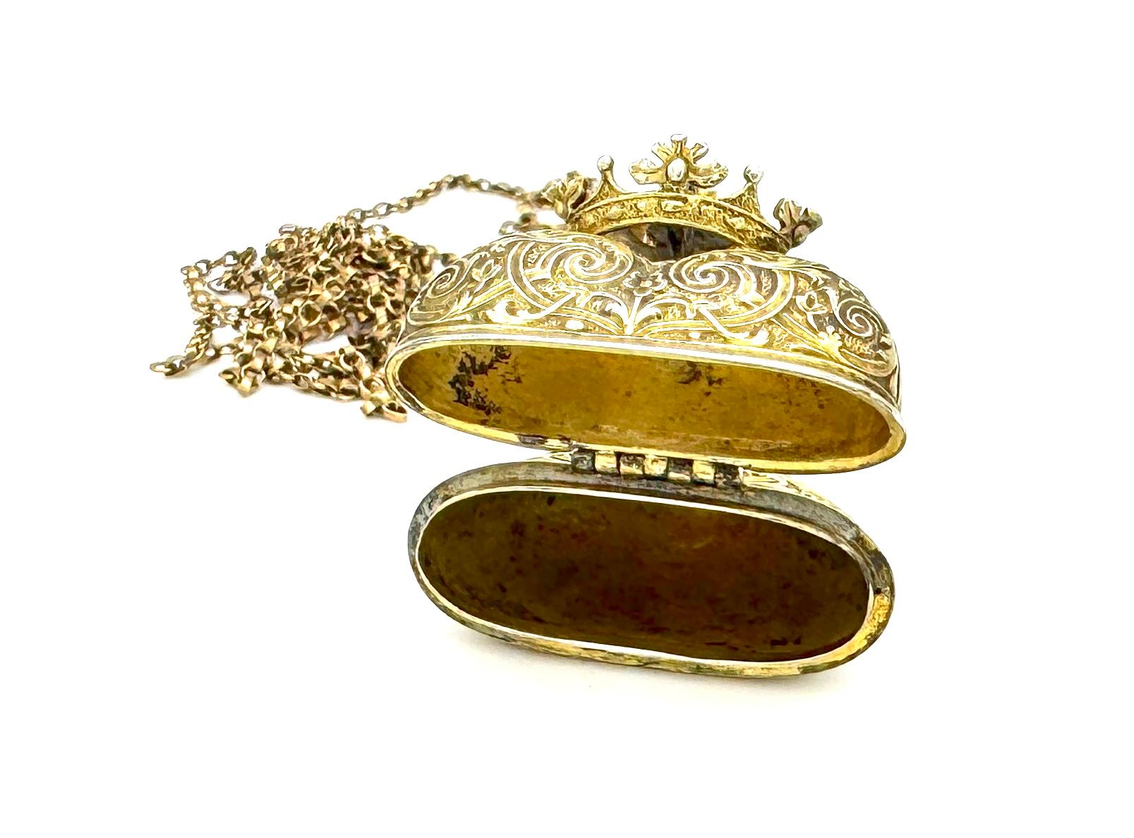 Women's Antique Crowned Heart Pendant Box Locket Vinaigrette Silver Gilt Metal For Sale