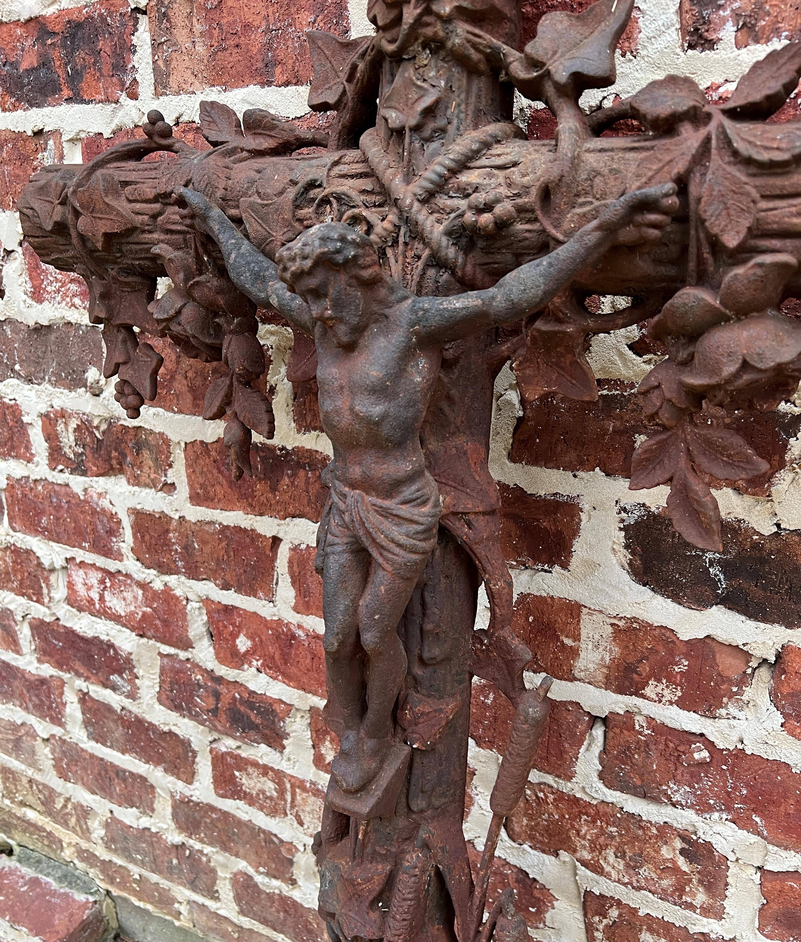 TALL Antique French cast iron cross crucifix~~chapel church garden architectural yard cemetery prayer room wall hanging~~c. 1890s

Fabulous details throughout~~original aged patina

 The perfect accent piece for any home or prayer room or as a