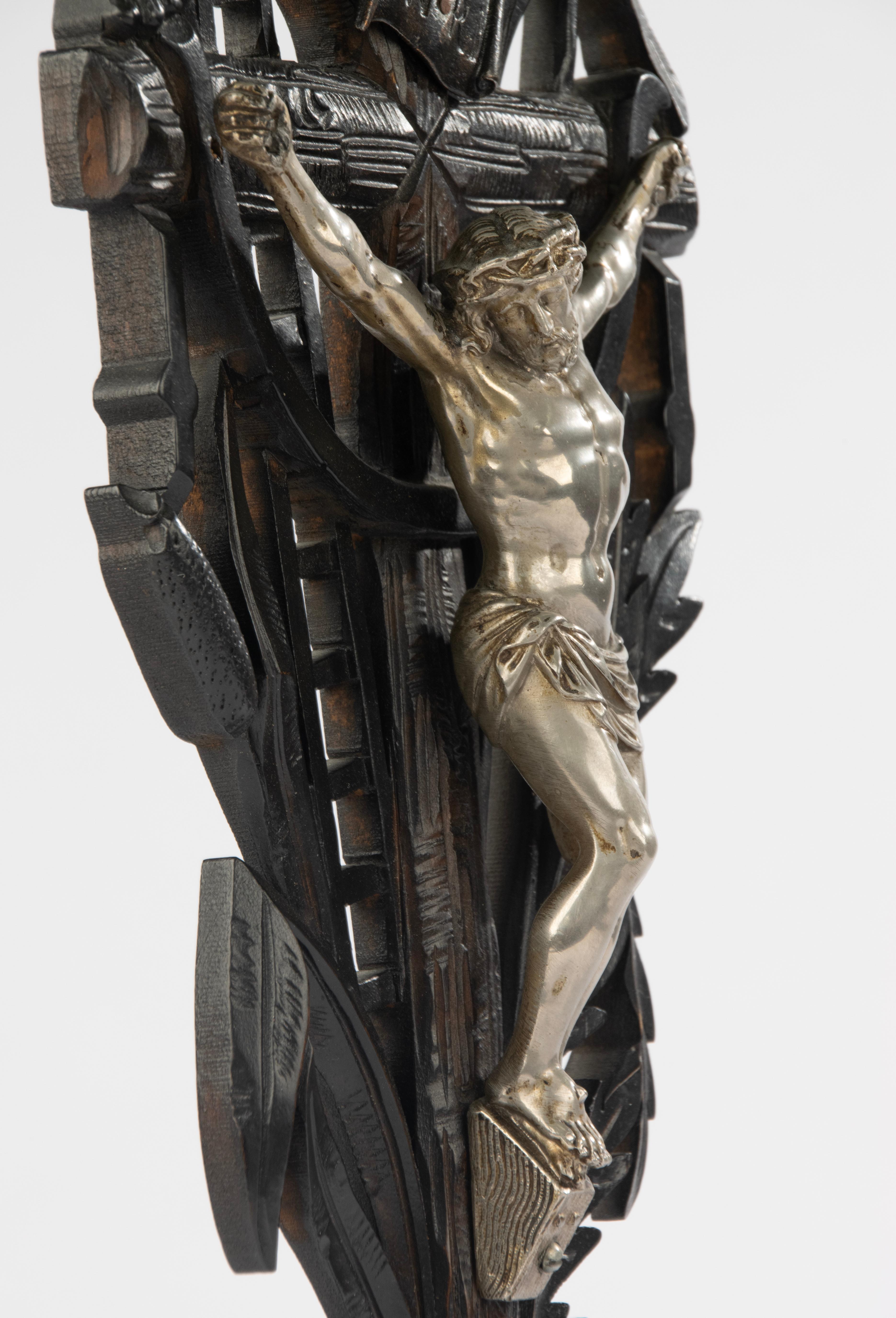 Antique Crucifix Stand - Silver Plated Jesus Christ - Wood Carved Cross For Sale 5