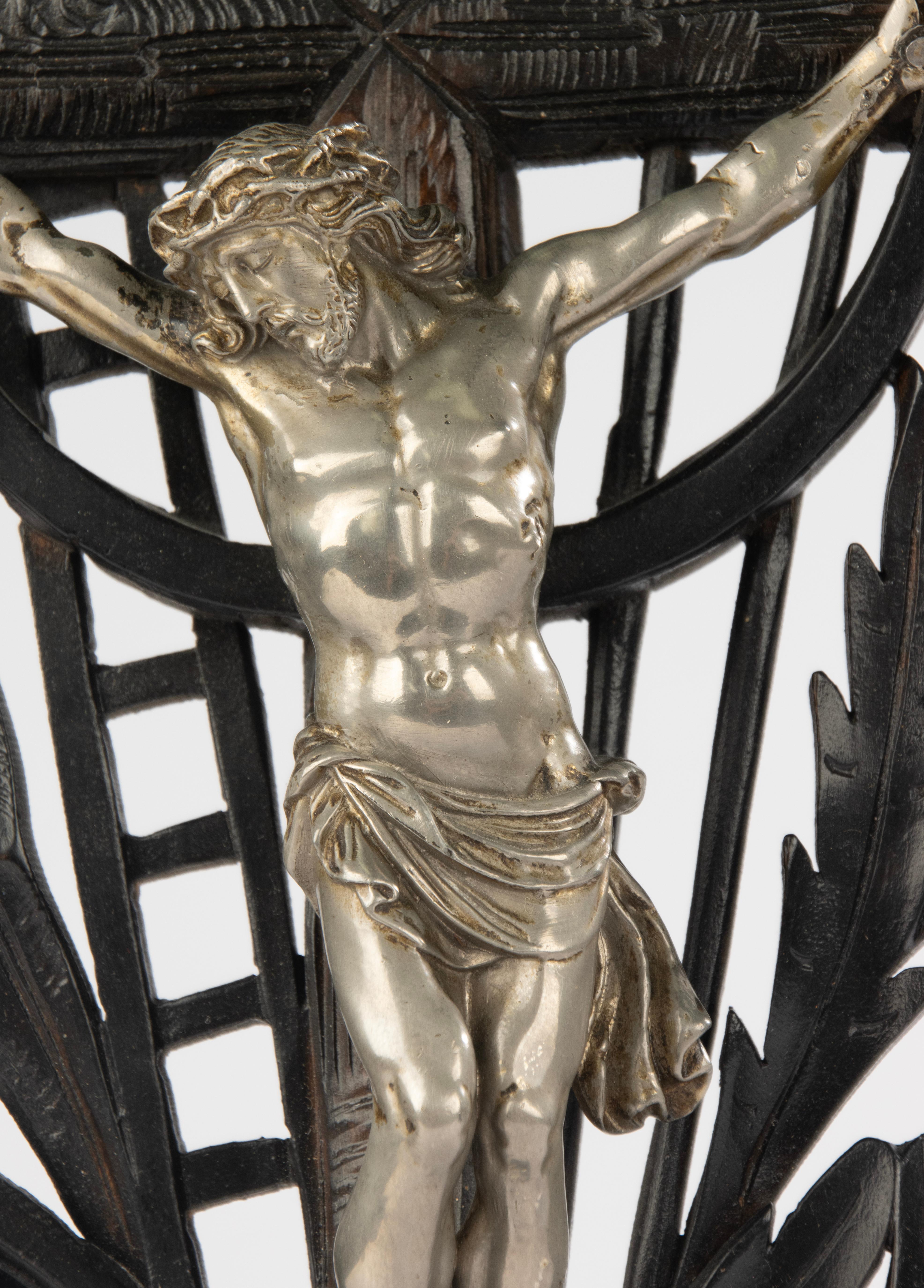 Antique Crucifix Stand - Silver Plated Jesus Christ - Wood Carved Cross For Sale 8