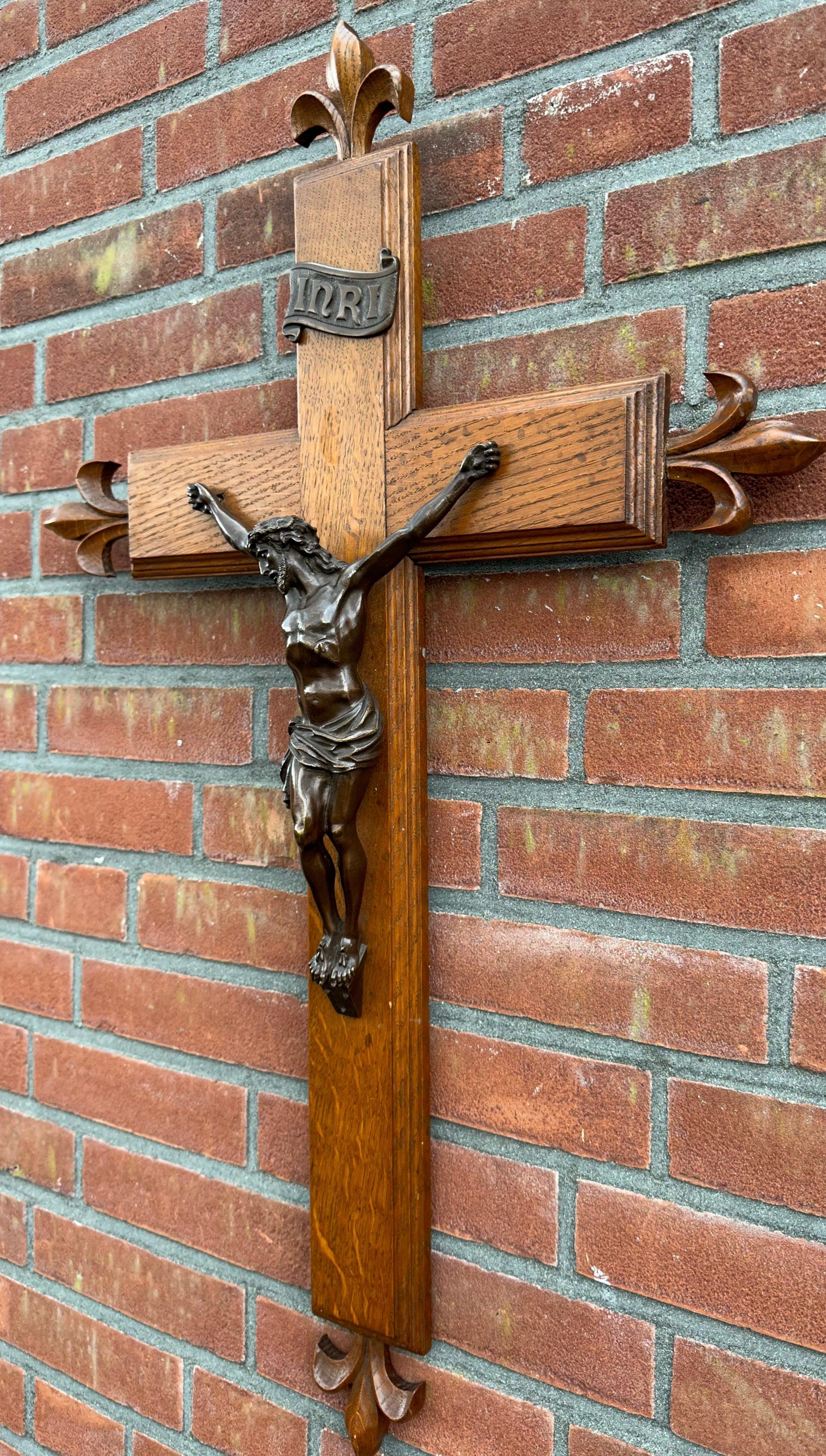 Antique Crucifix w. Bronze Corpus and Stunning Hand Carved Oakwood Cross For Sale 5