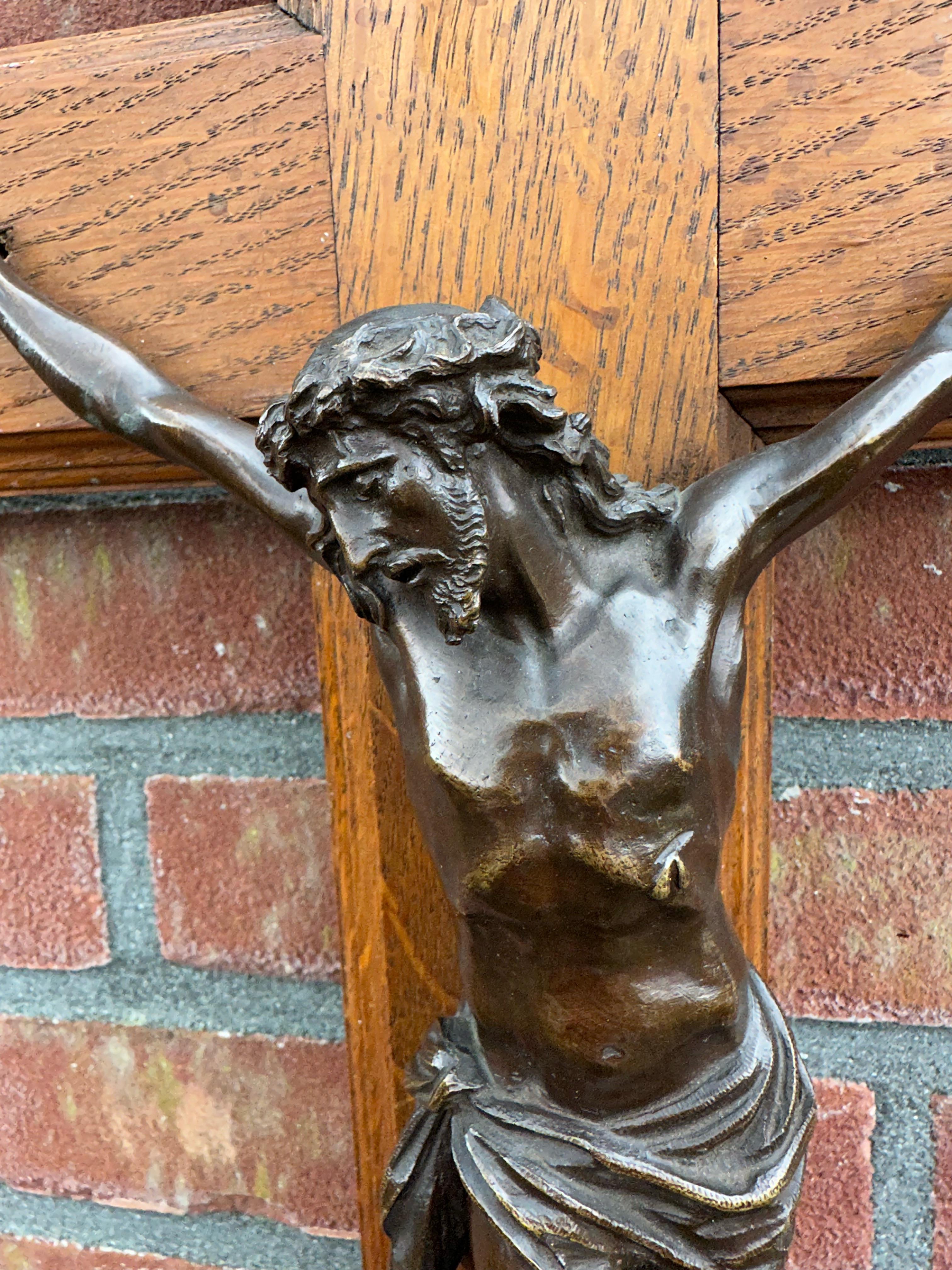 Antique Crucifix w. Bronze Corpus and Stunning Hand Carved Oakwood Cross For Sale 7