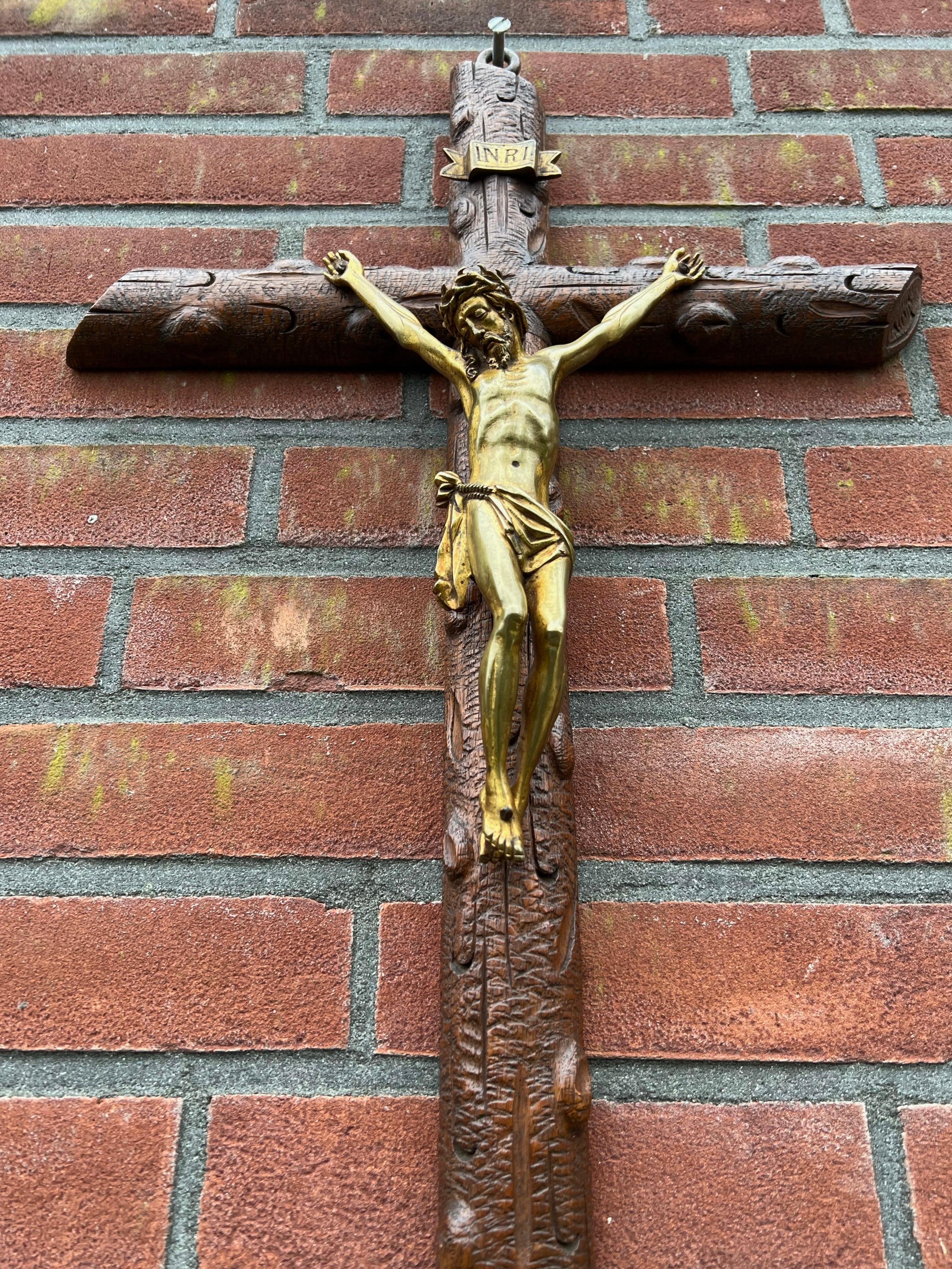 Top quality crucifix.

This antique work of religious art is a combination of a high level of wood carving workmanship and sculptural talent. The wooden cross is carved in an extremely naturalistic and realistic manner which, to us, makes this