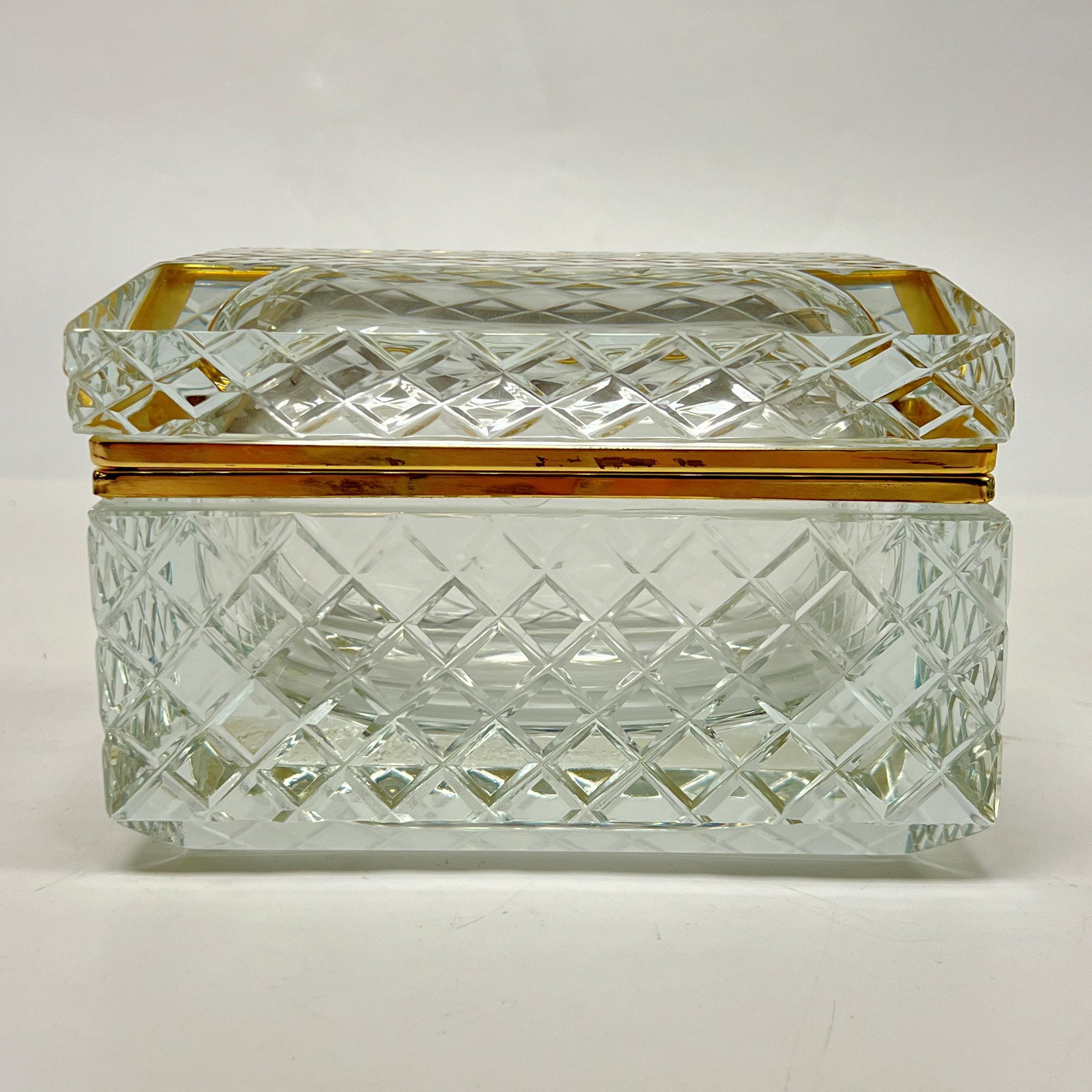 Antiguo Cofre / Caja de Cristal y Latón Dorado en venta 13