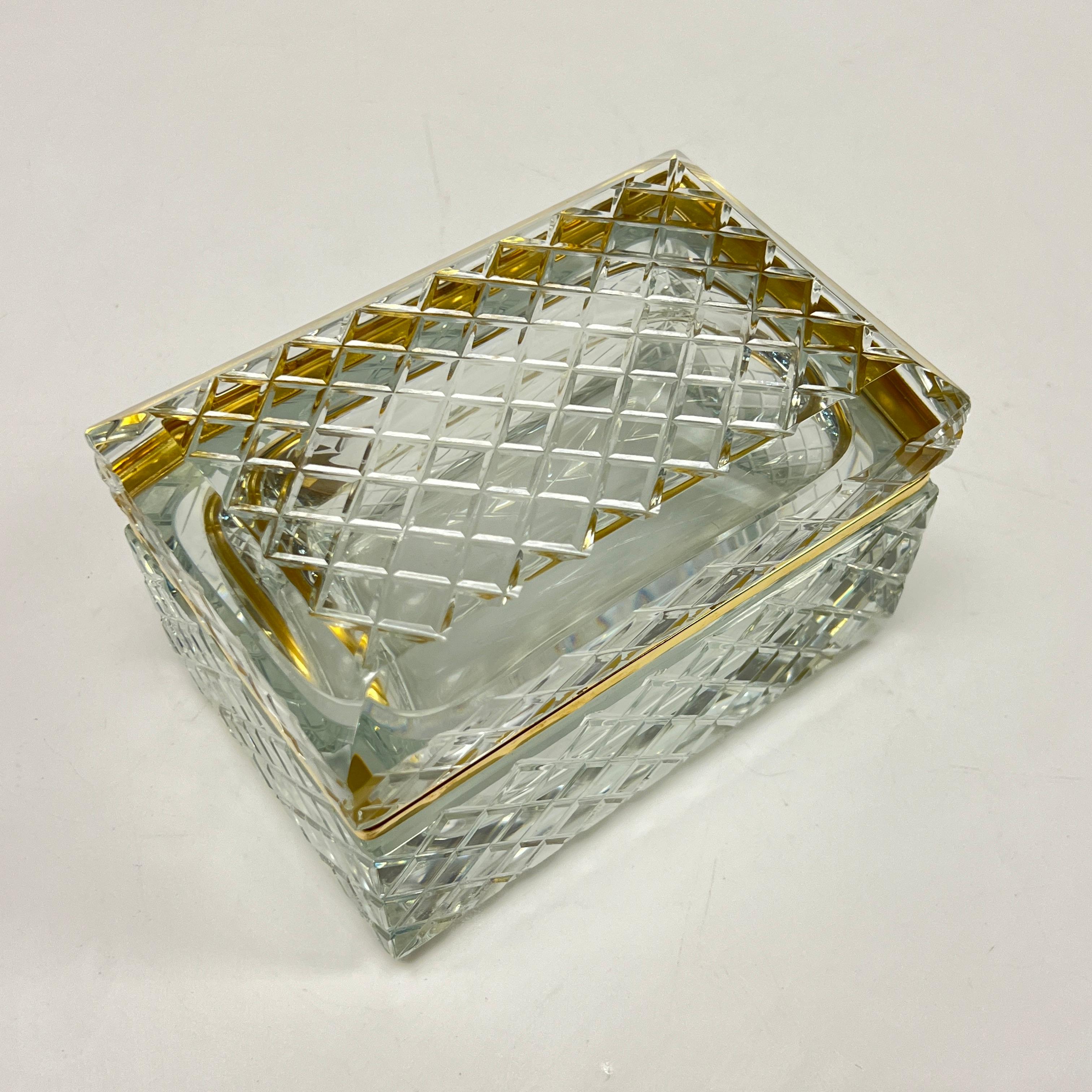Antiguo Cofre / Caja de Cristal y Latón Dorado en venta 15