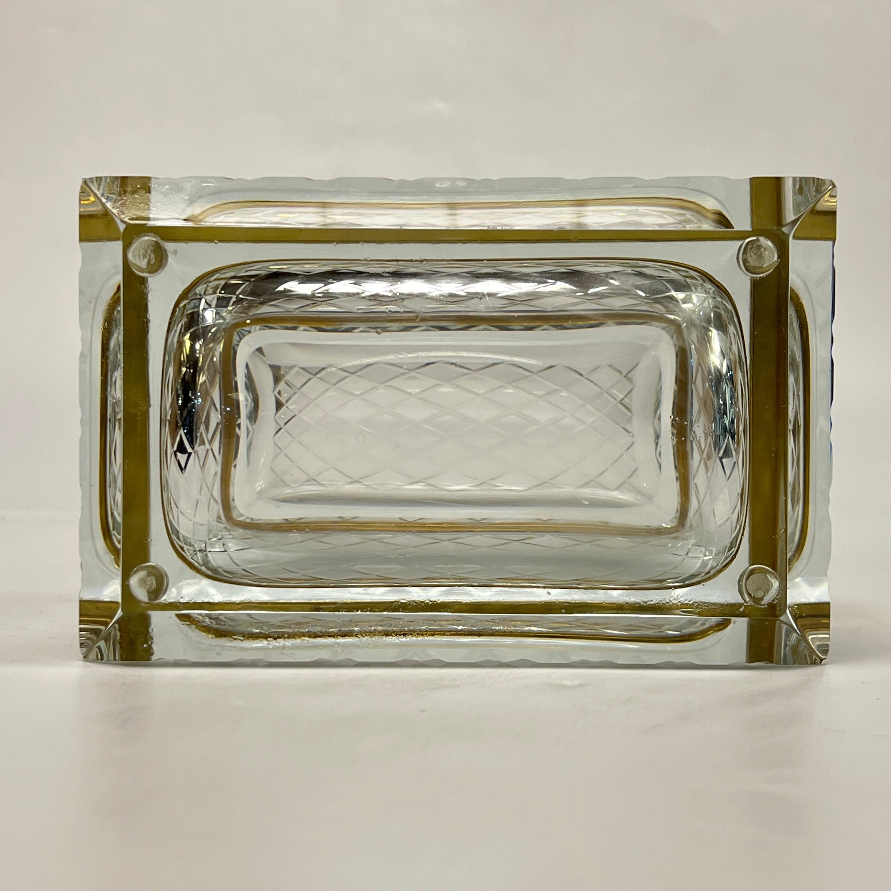 Antiguo Cofre / Caja de Cristal y Latón Dorado en venta 3