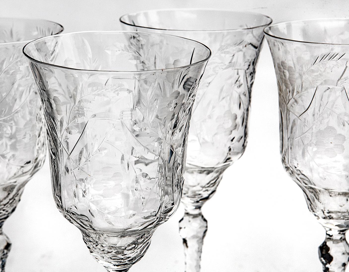 Art Déco Antichi calici di cristallo tagliato; set /4 in vendita