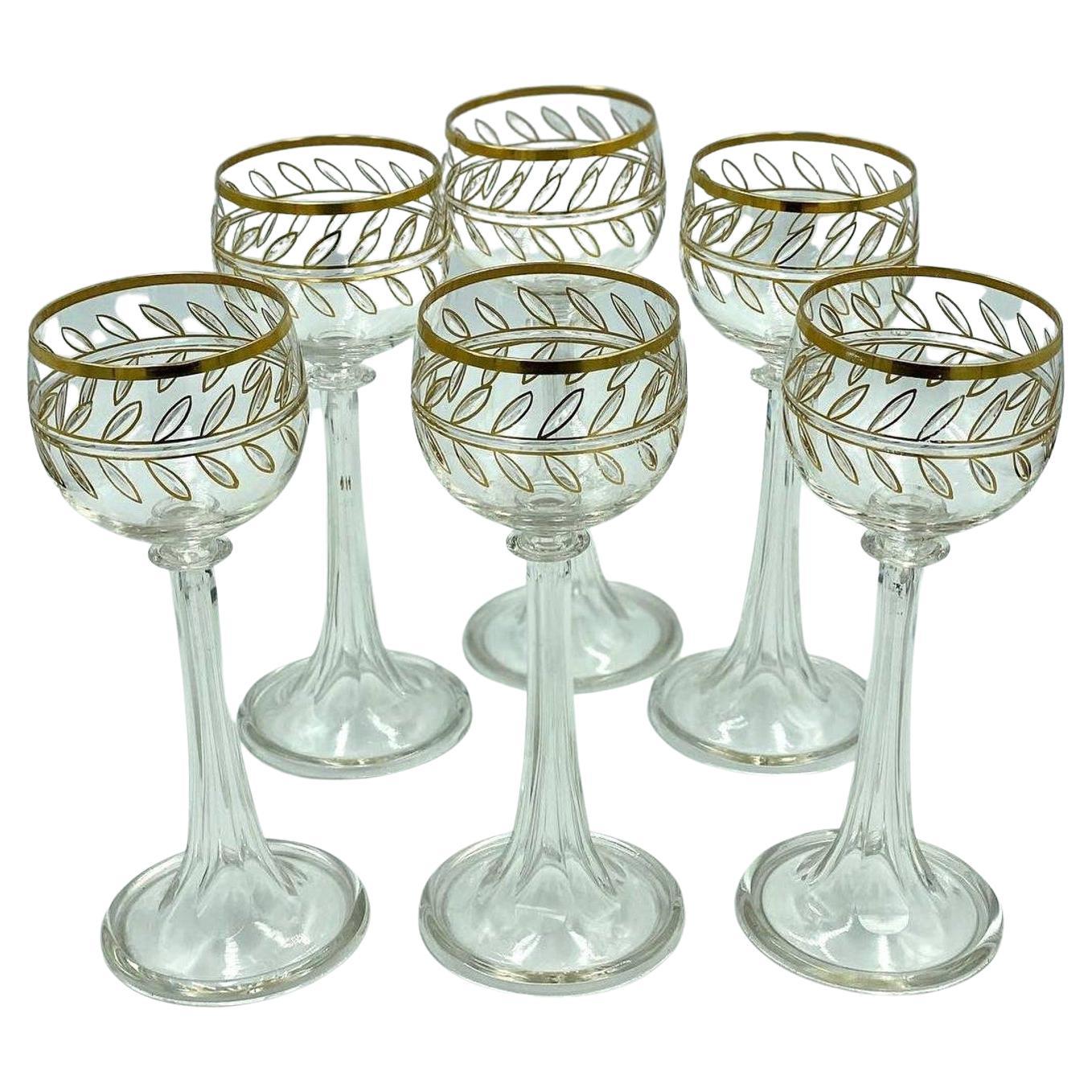 https://a.1stdibscdn.com/antique-crystal-glasses-with-24k-gold-amazing-rare-set-of-crystal-glasses-for-sale/f_60962/f_321242621673262422499/f_32124262_1673262422939_bg_processed.jpg