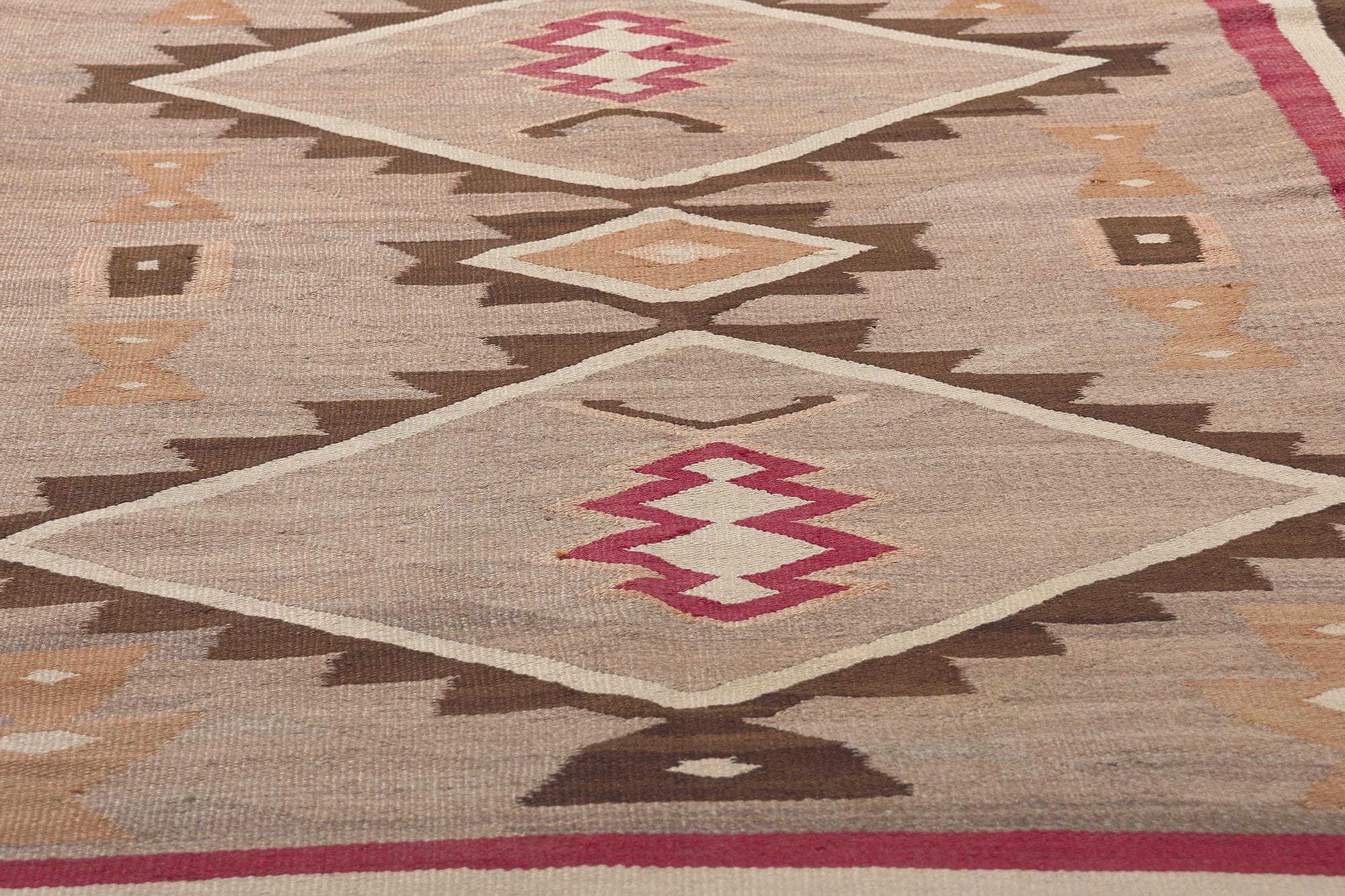 Antique Crystal Navajo Rug  Southwest Style Meets Native American In Good Condition In Dallas, TX