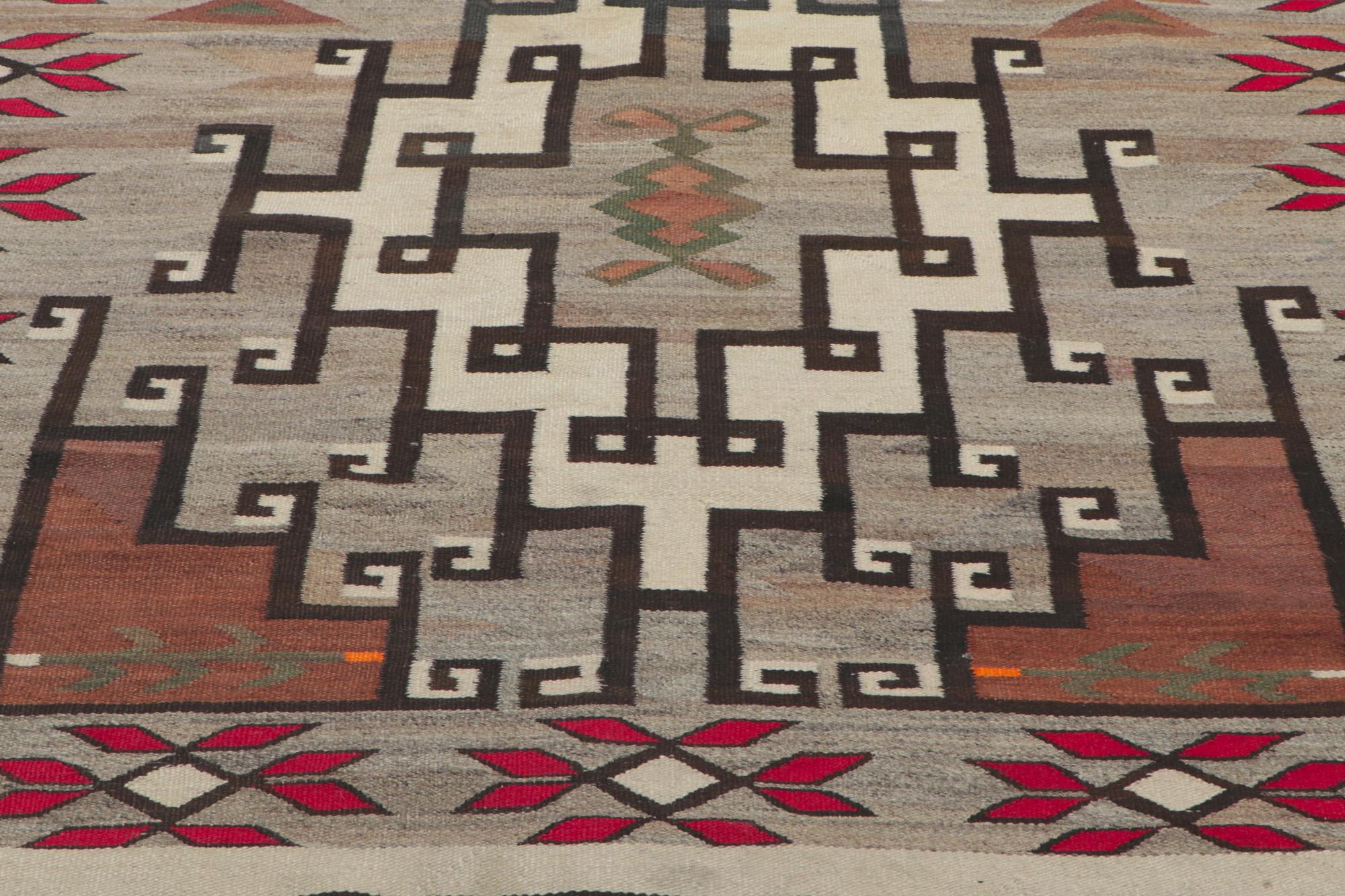 Hand-Woven Antique Crystal Navajo-Style Rug with Native American Style, 04'07 x 07'00