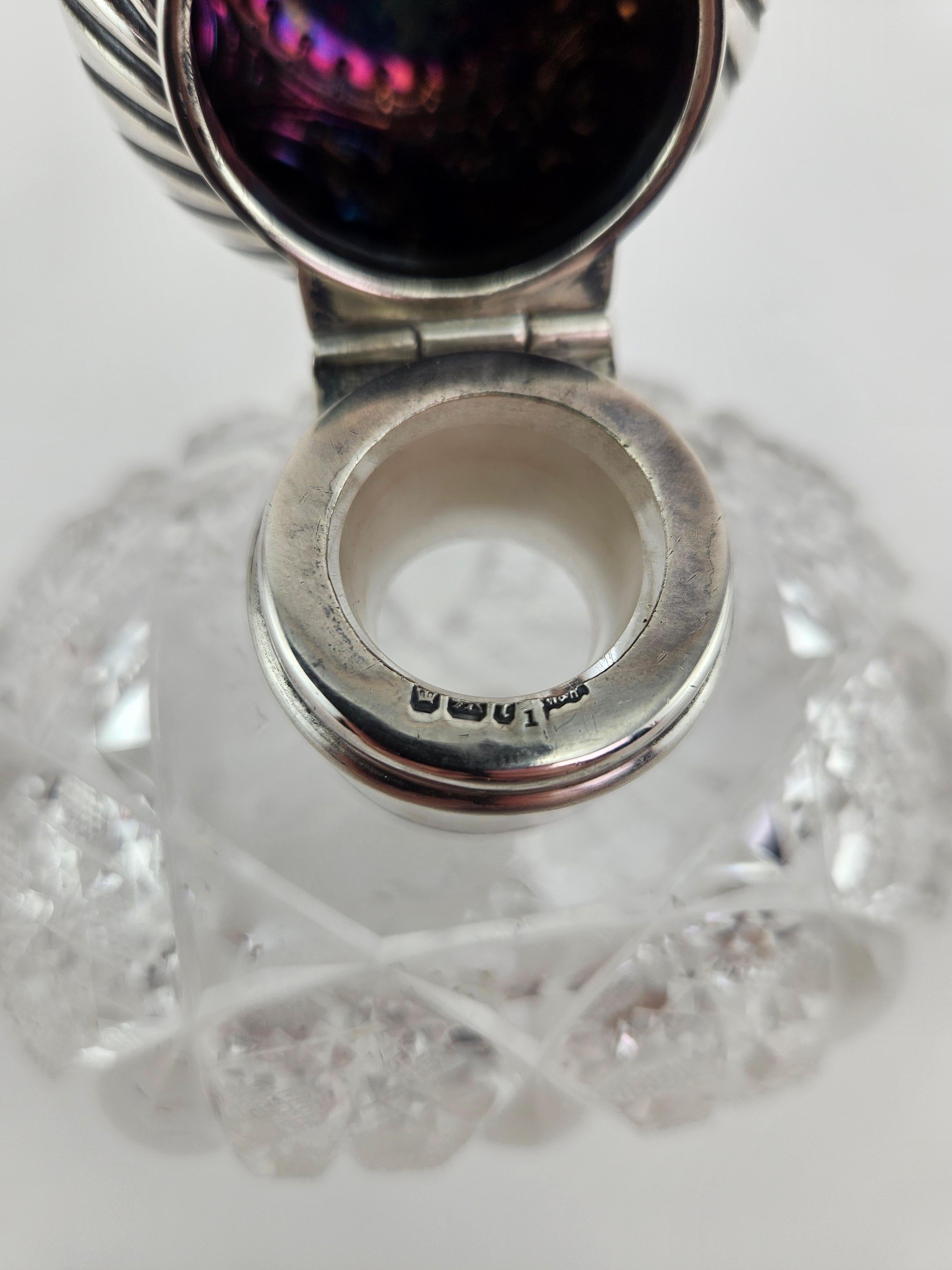 Bouteille de parfum antique en cristal avec dessus en argent sterling en vente 4