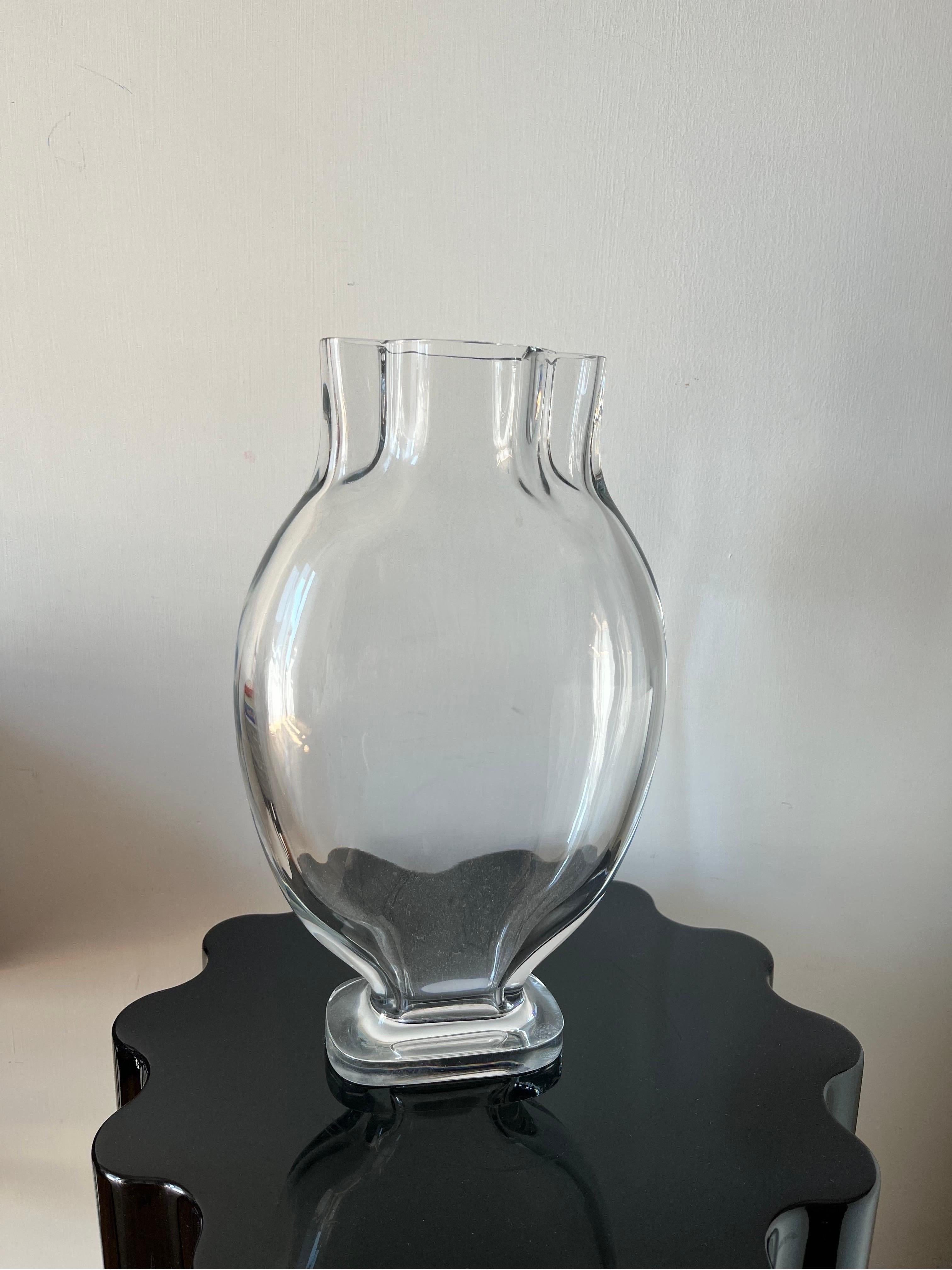 Vase en cristal ancien fabriqué en France dans les années 1950 - Art en vente 1