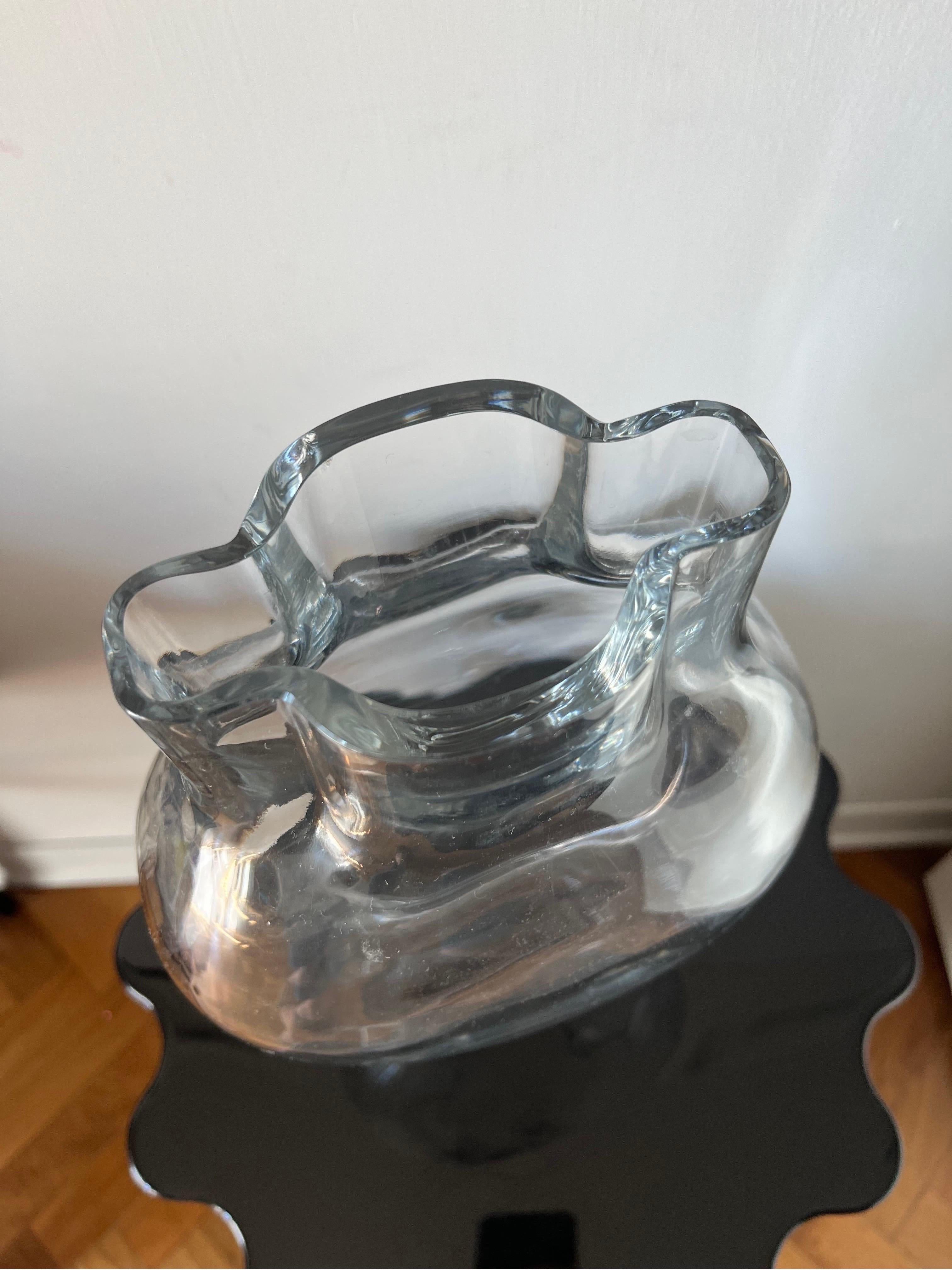 Vase en cristal ancien fabriqué en France dans les années 1950 - Art en vente 4