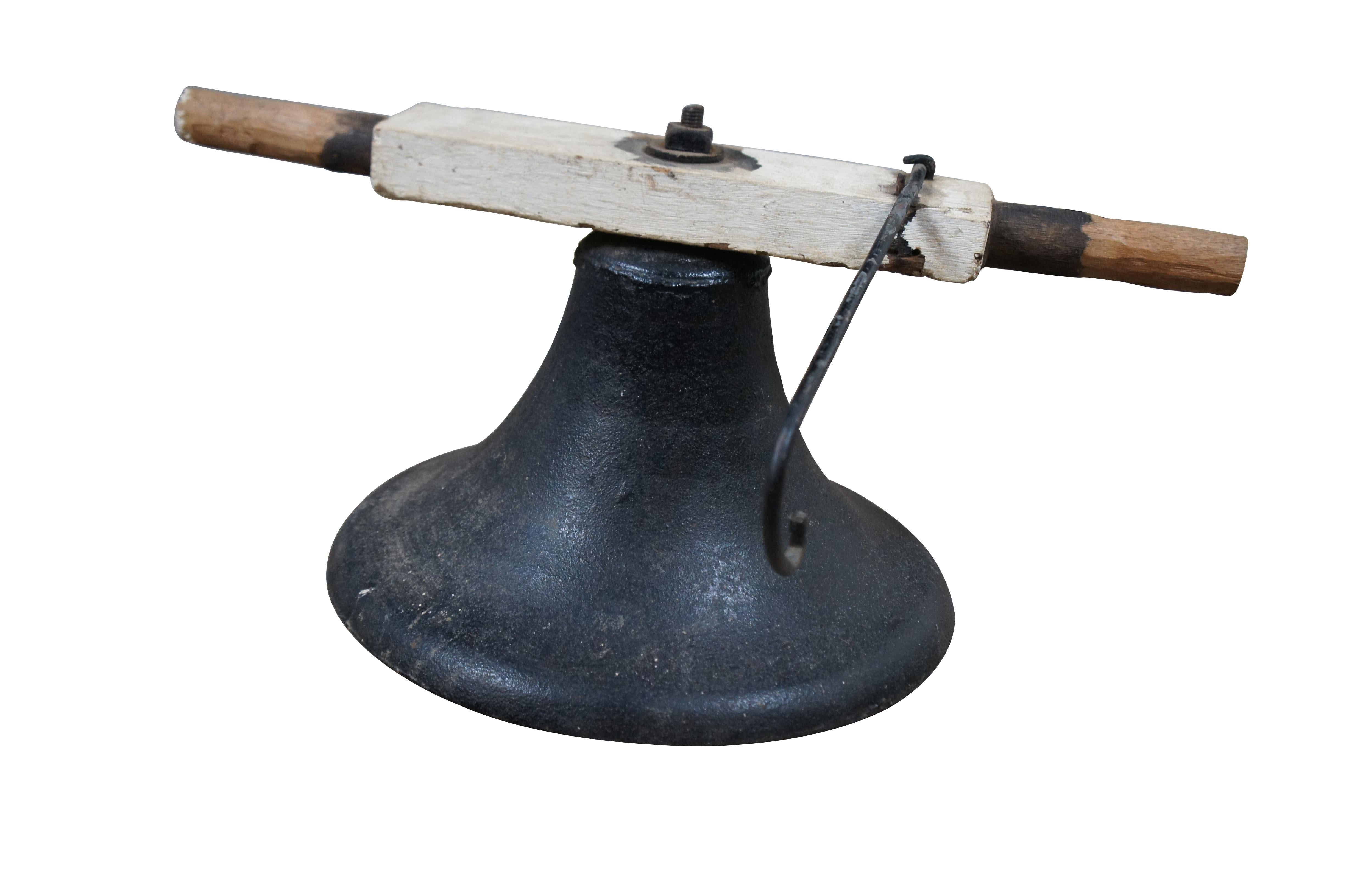 Antique CS Bell Crystal Metal No 2 Cast Iron Farm Dinner Bell & Upright 25