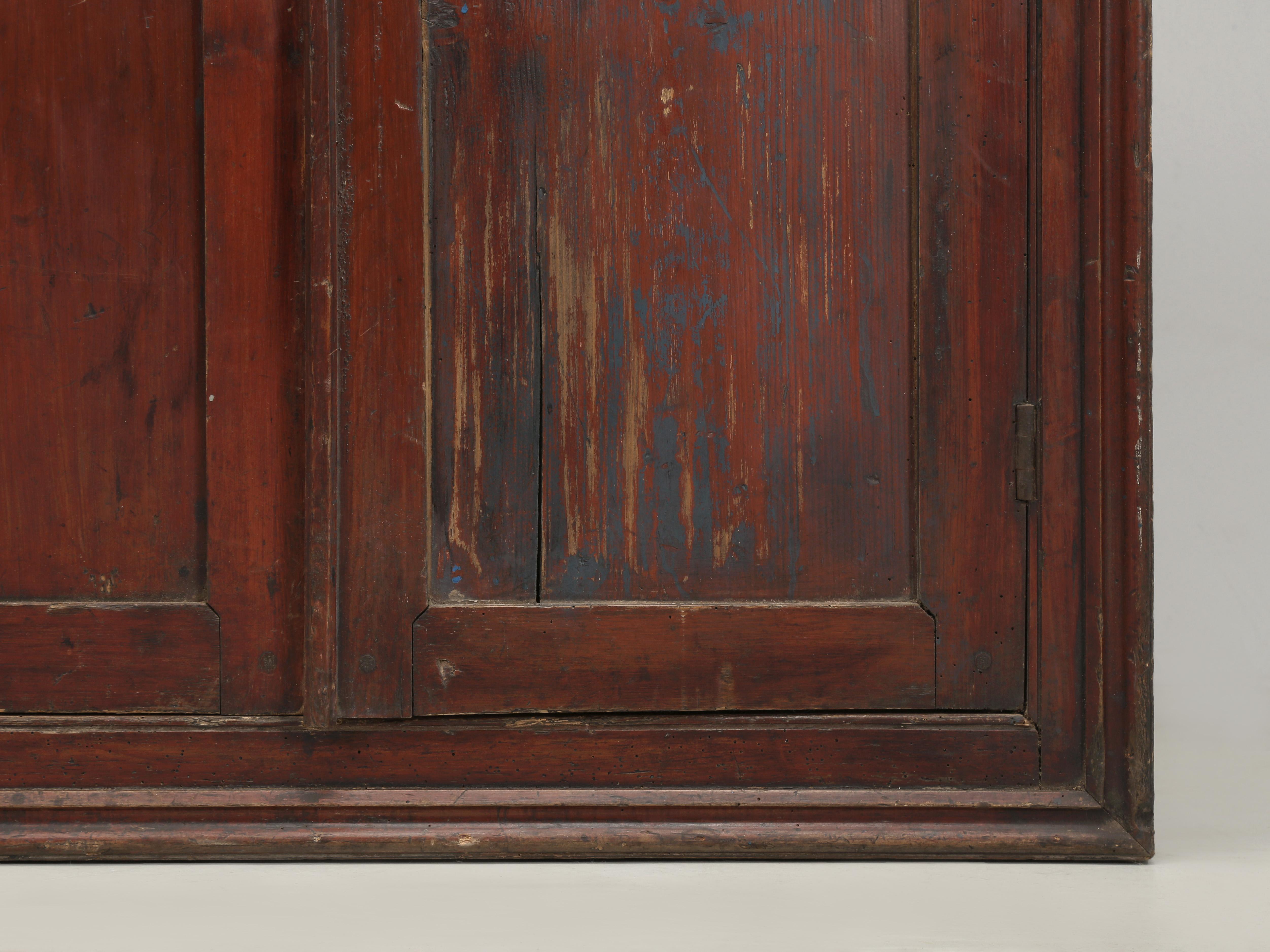 Bois Antique Cupboard d'Irlande Grande Patina Peinture d'origine non restaurée, C1800's en vente