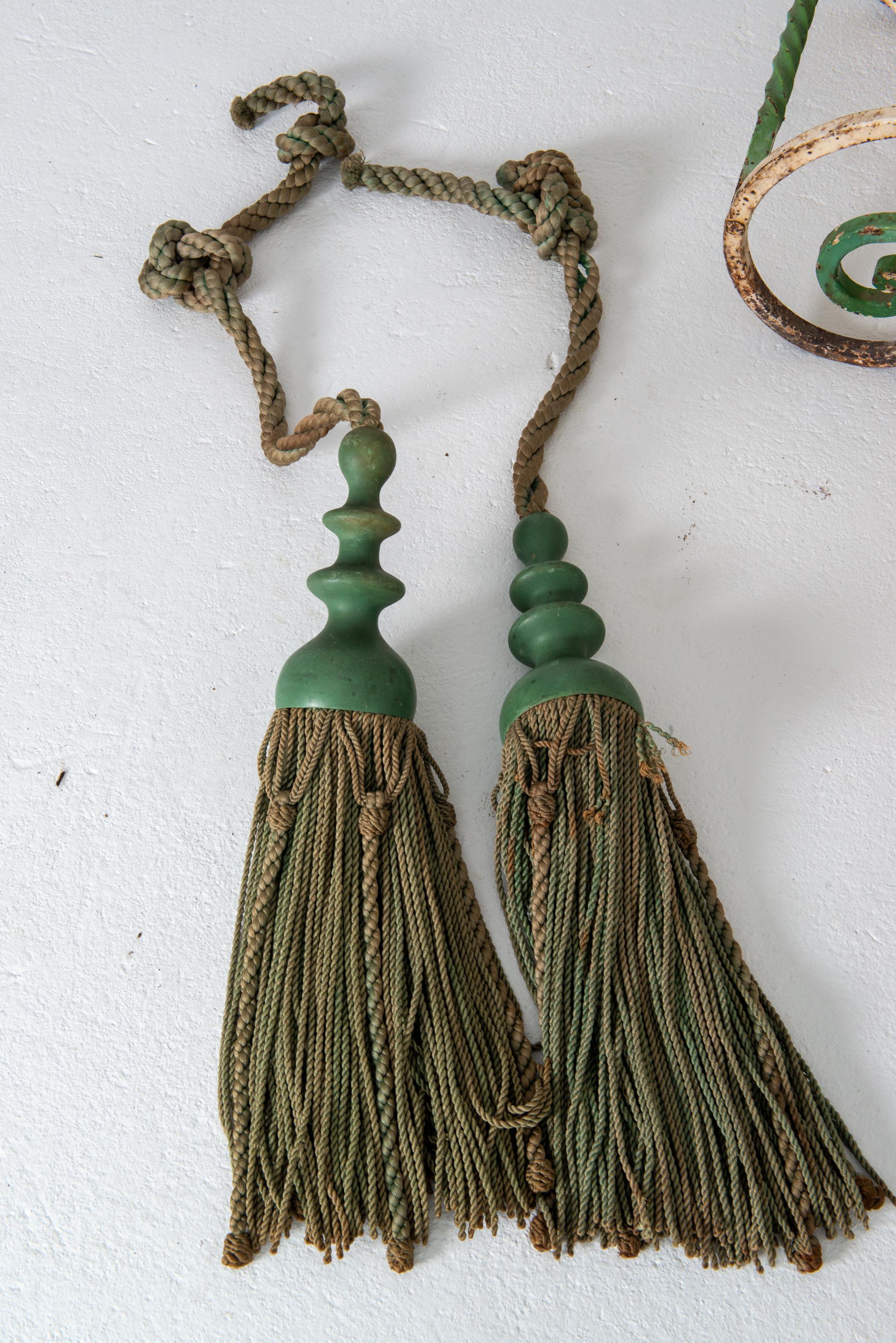 Fauteuil ancien en fer forgé de style Curule provenant d'une belle succession en vente 9