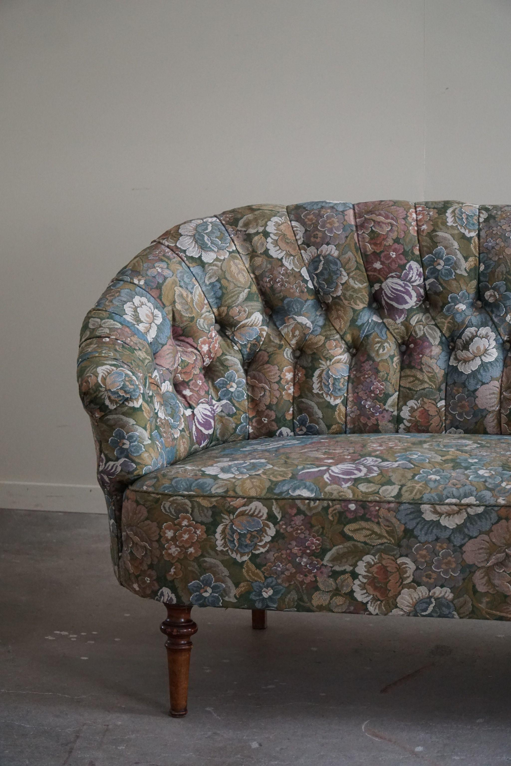 Antique Curved Sofa with Flora Fabric, By a Danish Cabinetmaker, Early 1900s 8