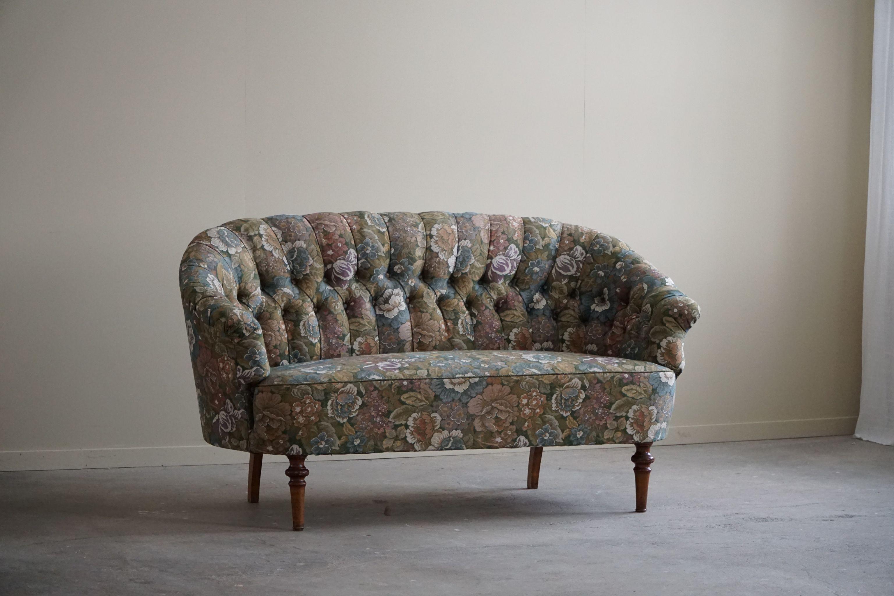Antique Curved Sofa with Flora Fabric, By a Danish Cabinetmaker, Early 1900s 9