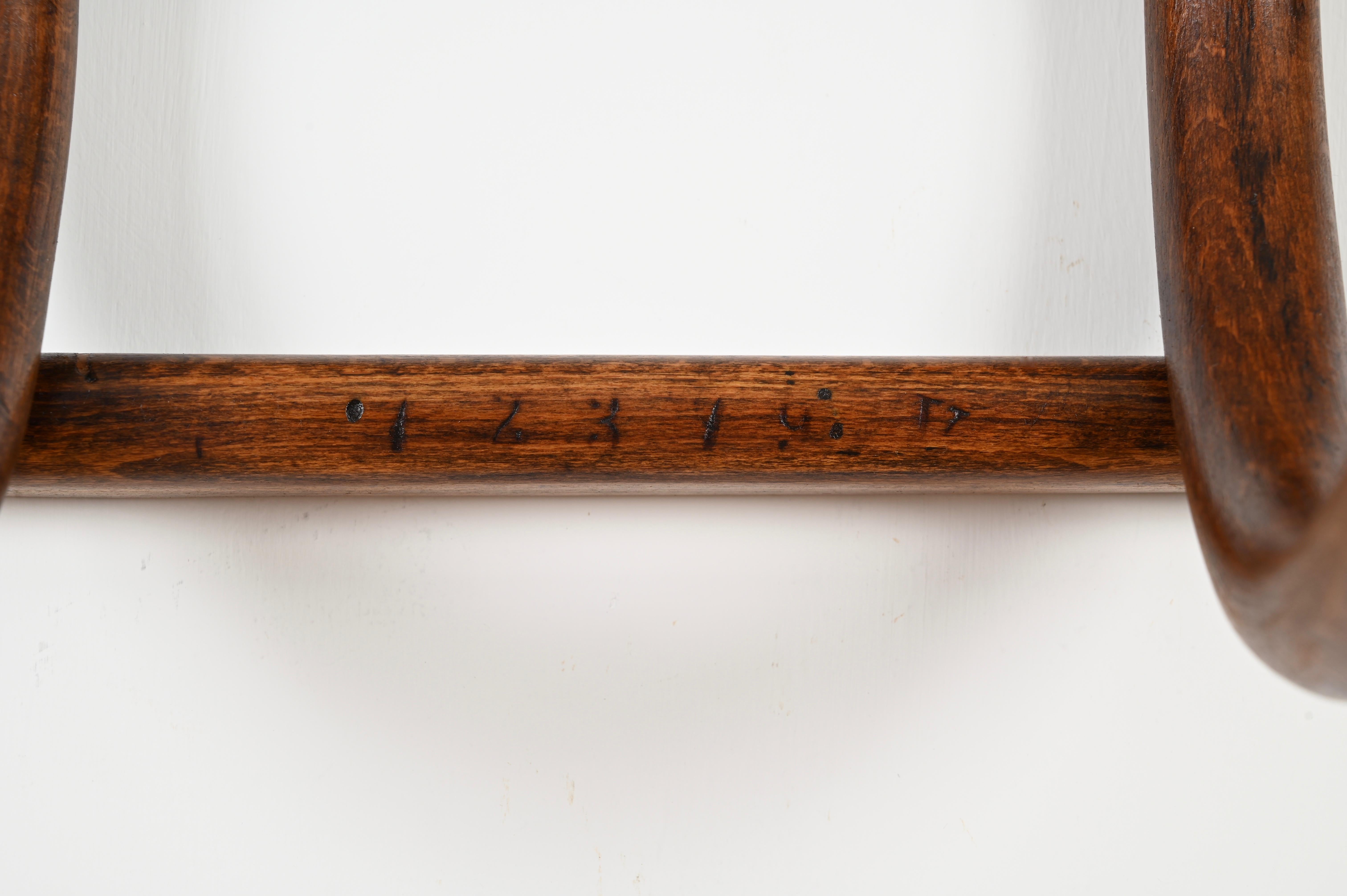 Antique Curved Walnut Coat Rack by Michael Thonet, Italy, Early 1900s 3
