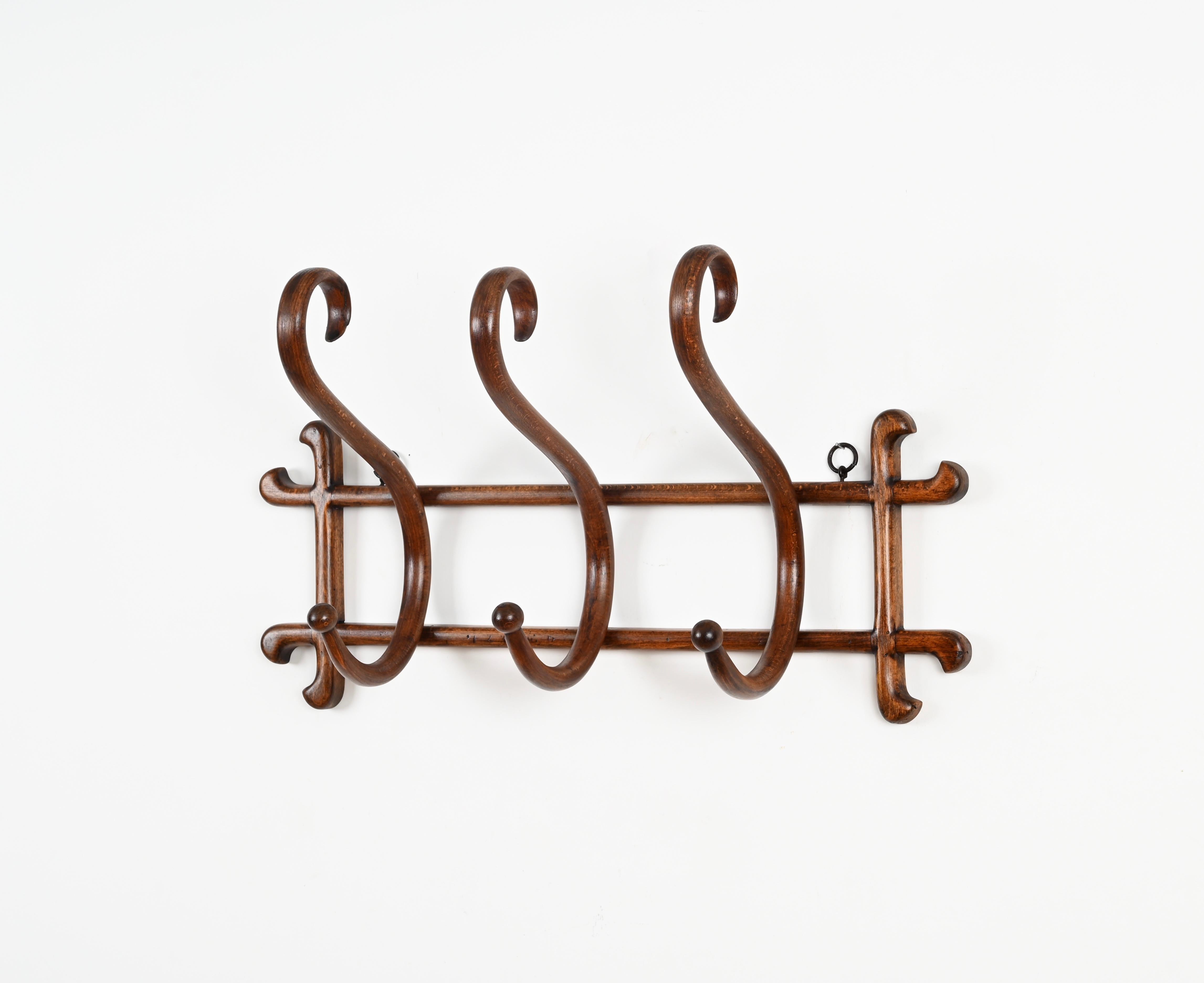 Antique Curved Walnut Coat Rack by Michael Thonet, Italy, Early 1900s 7