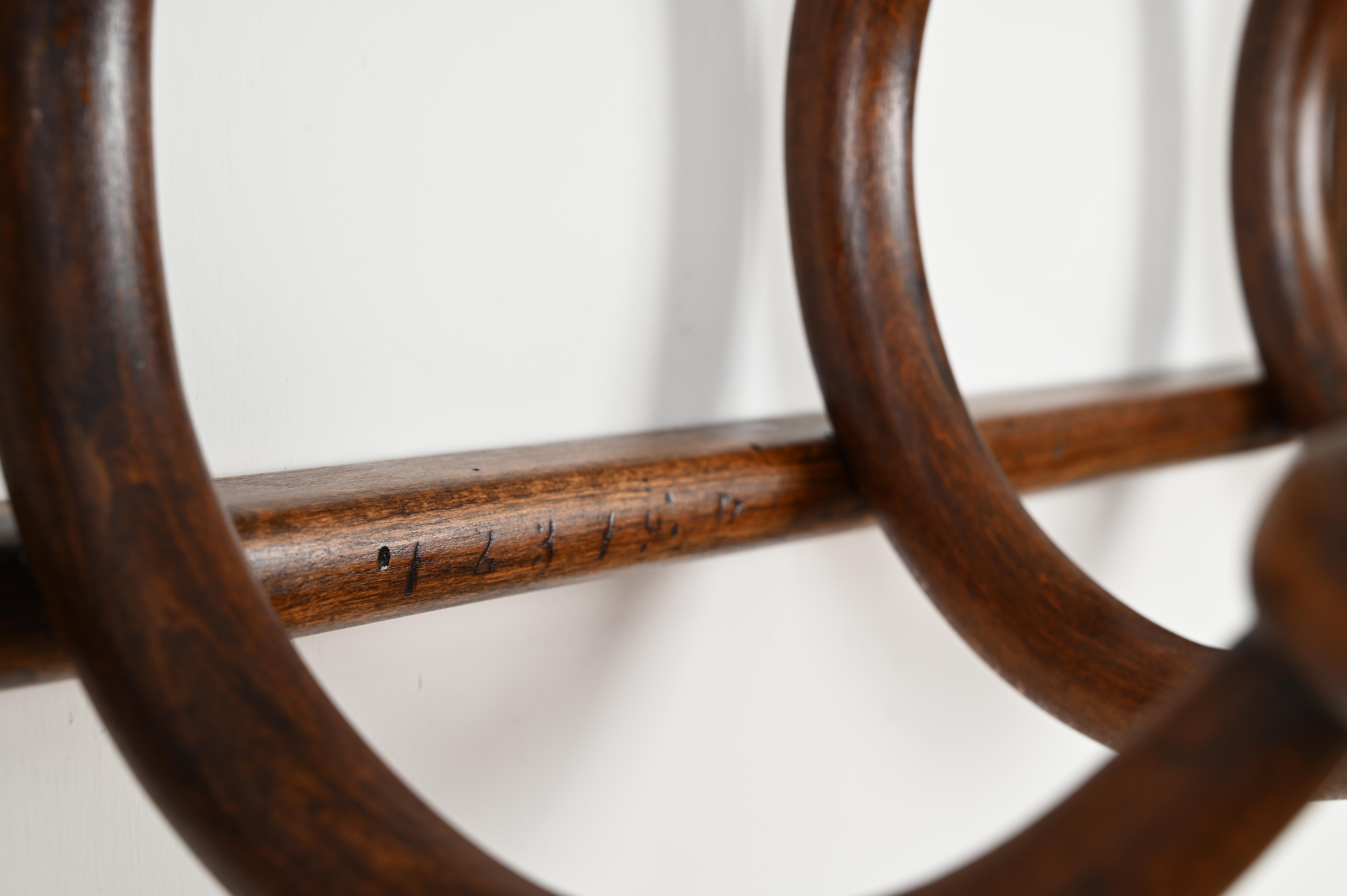 Antique Curved Walnut Coat Rack by Michael Thonet, Italy, Early 1900s 2