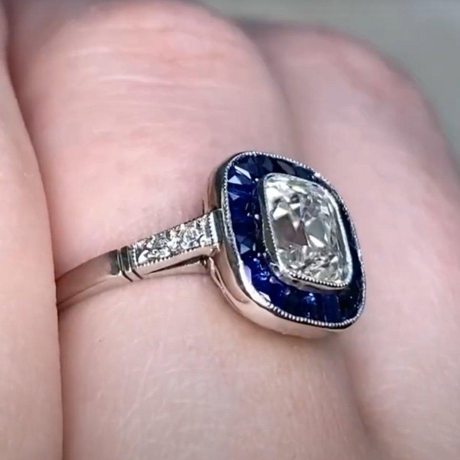 Anillo de compromiso halo con diamante talla cojín antiguo (aprox. 1,00 quilate), platino Corte cojín antiguo en venta