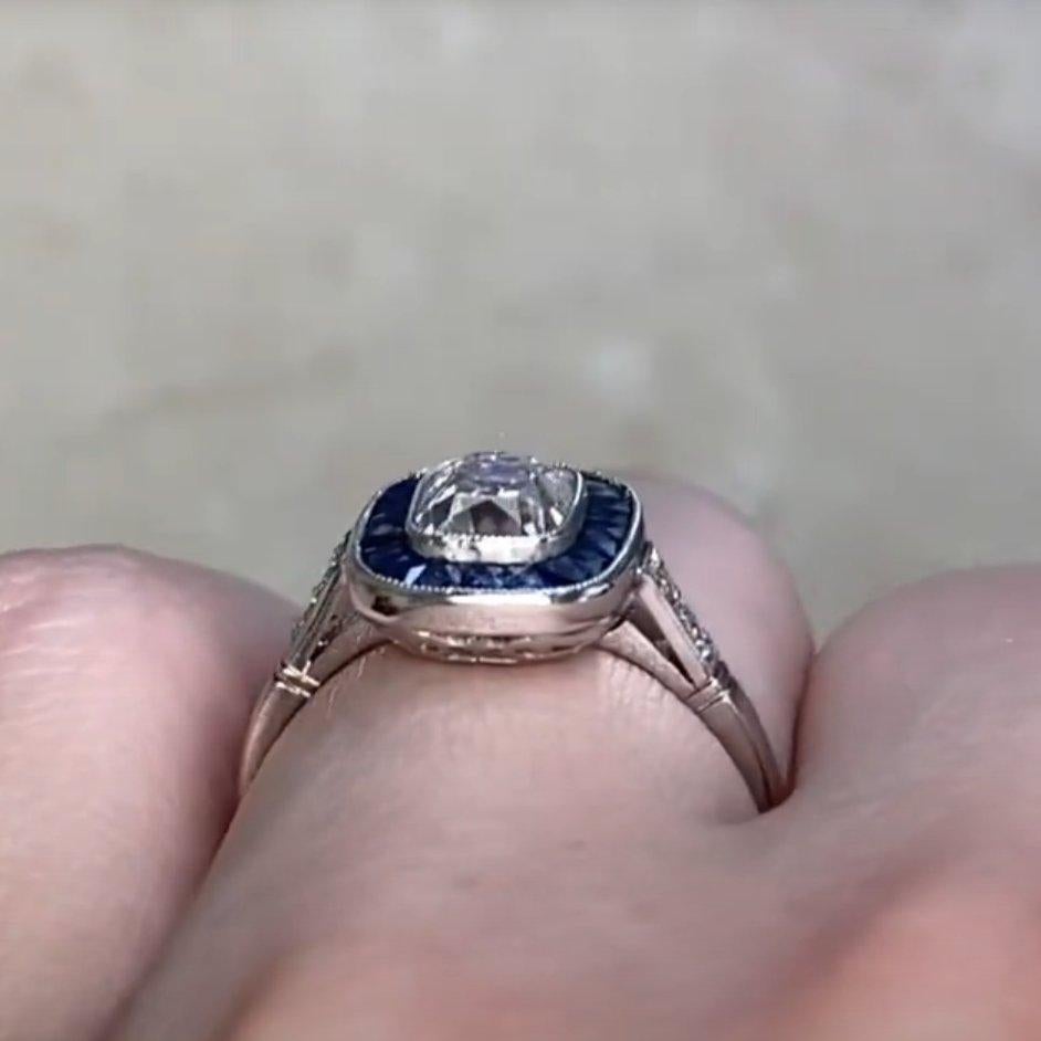 Anillo de compromiso halo con diamante talla cojín antiguo (aprox. 1,00 quilate), platino en Excelente estado para la venta en New York, NY