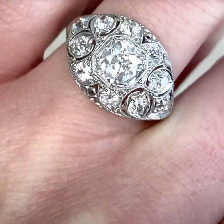 De las mujeres Anillo de compromiso de diamantes talla cojín antiguos (aprox. 1,00 quilate), platino en venta